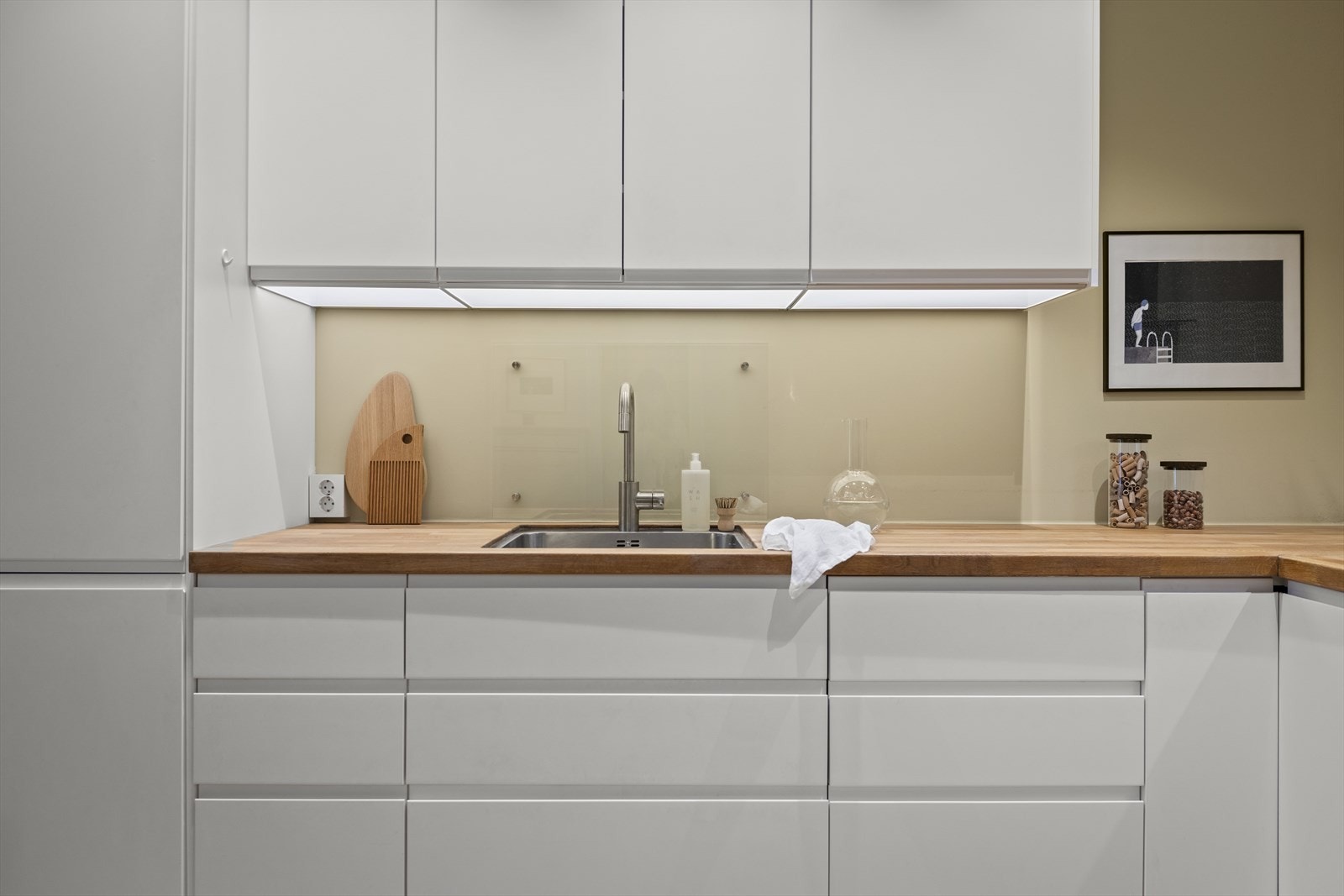 Underlimt vask bidrar til en sømløs benkeplate og enklere rengjøring - både pent og praktisk. Galleribilde