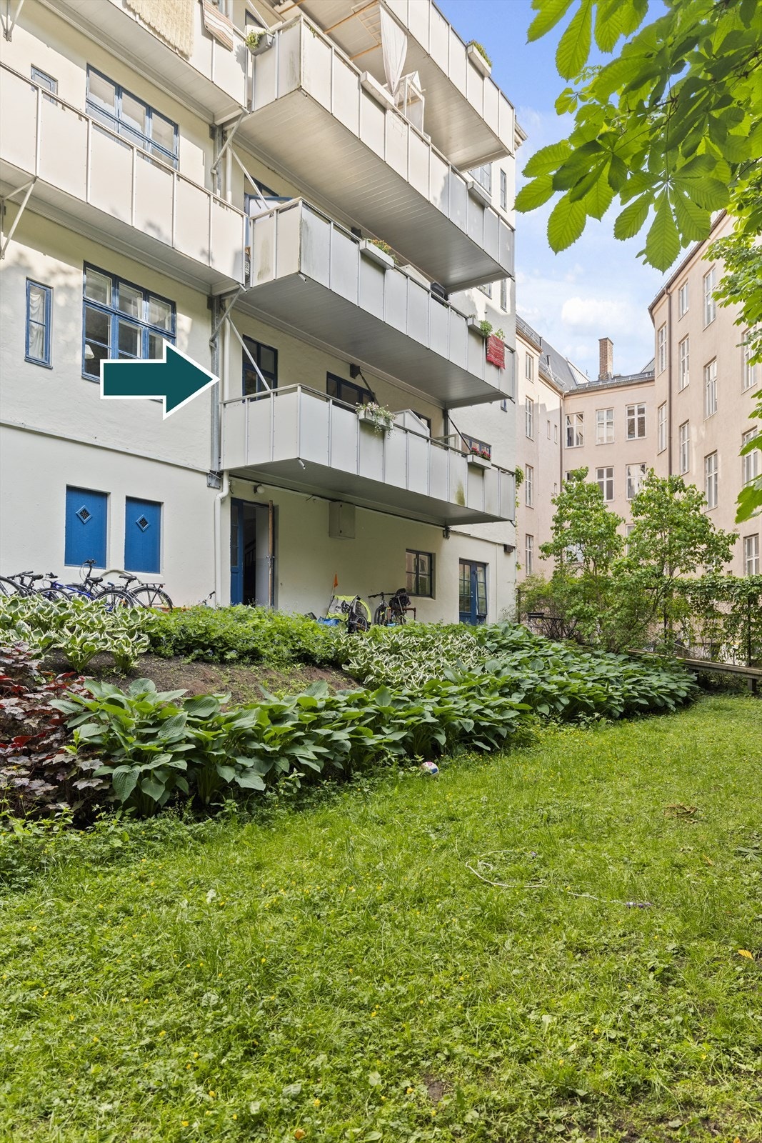 Den generøse og luftige balkongen innbyr til både avslapning og sosiale stunder. Galleribilde