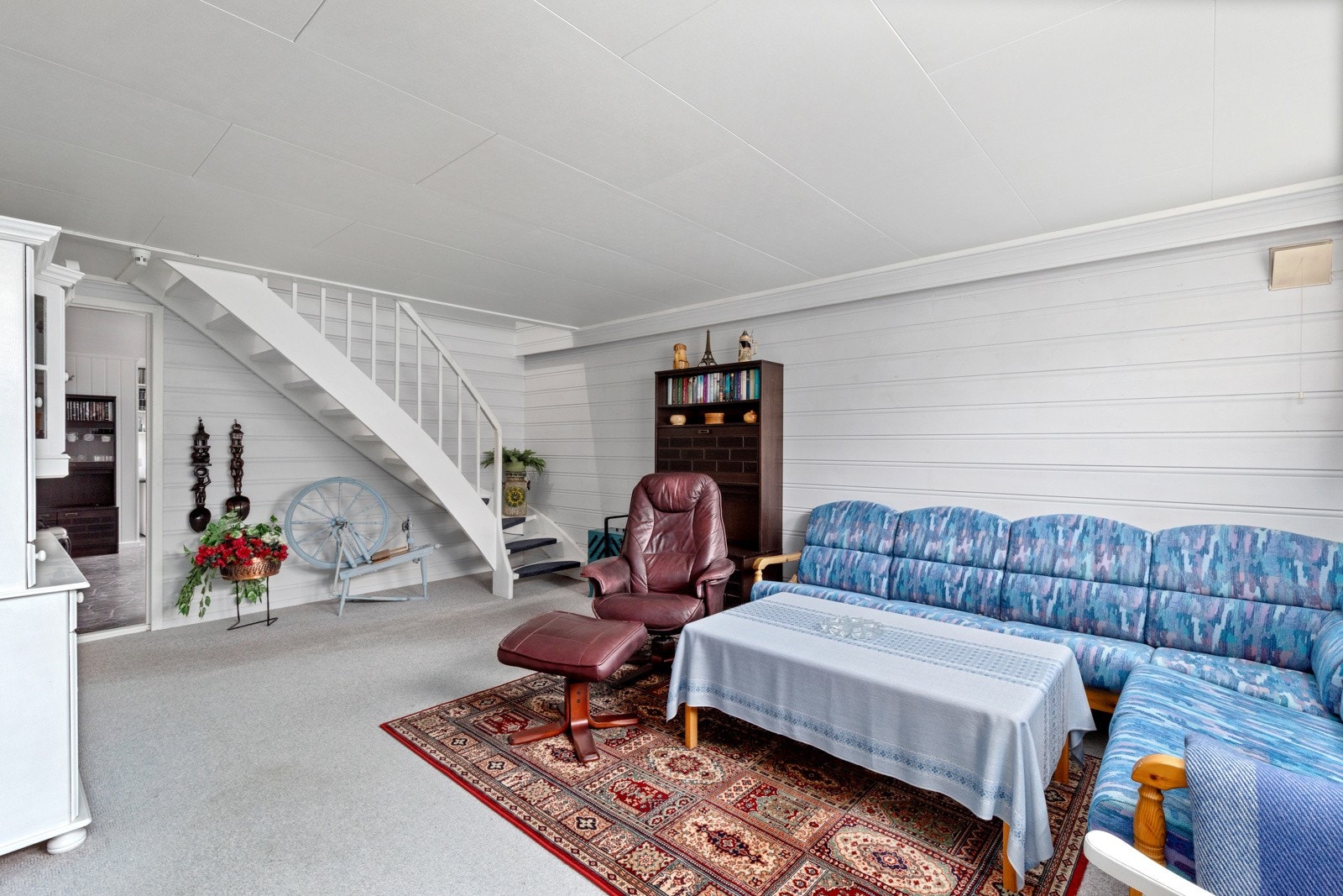 Svært hyggelig peisstue i kjelleren. Galleribilde