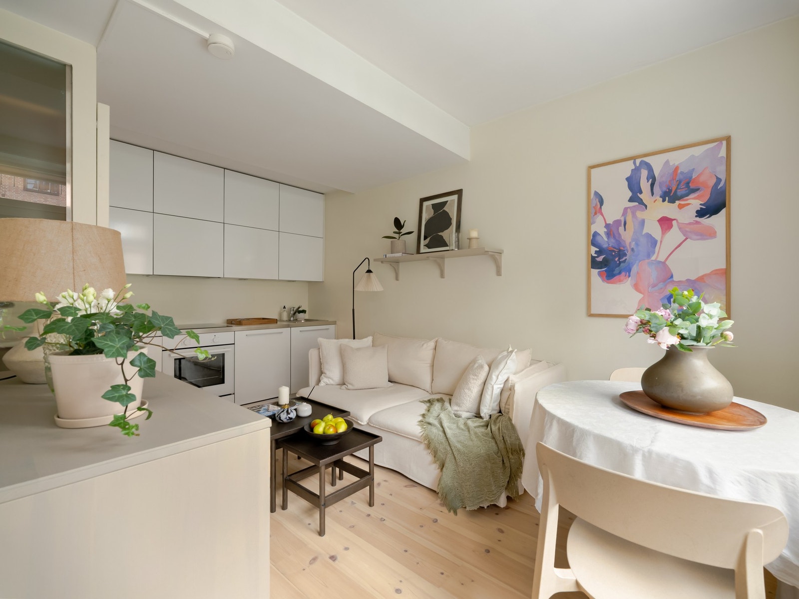 Felleskostnader inkluderer både strøm, oppvarming, varmtvann og internett som gir god forutsigbarhet. Galleribilde