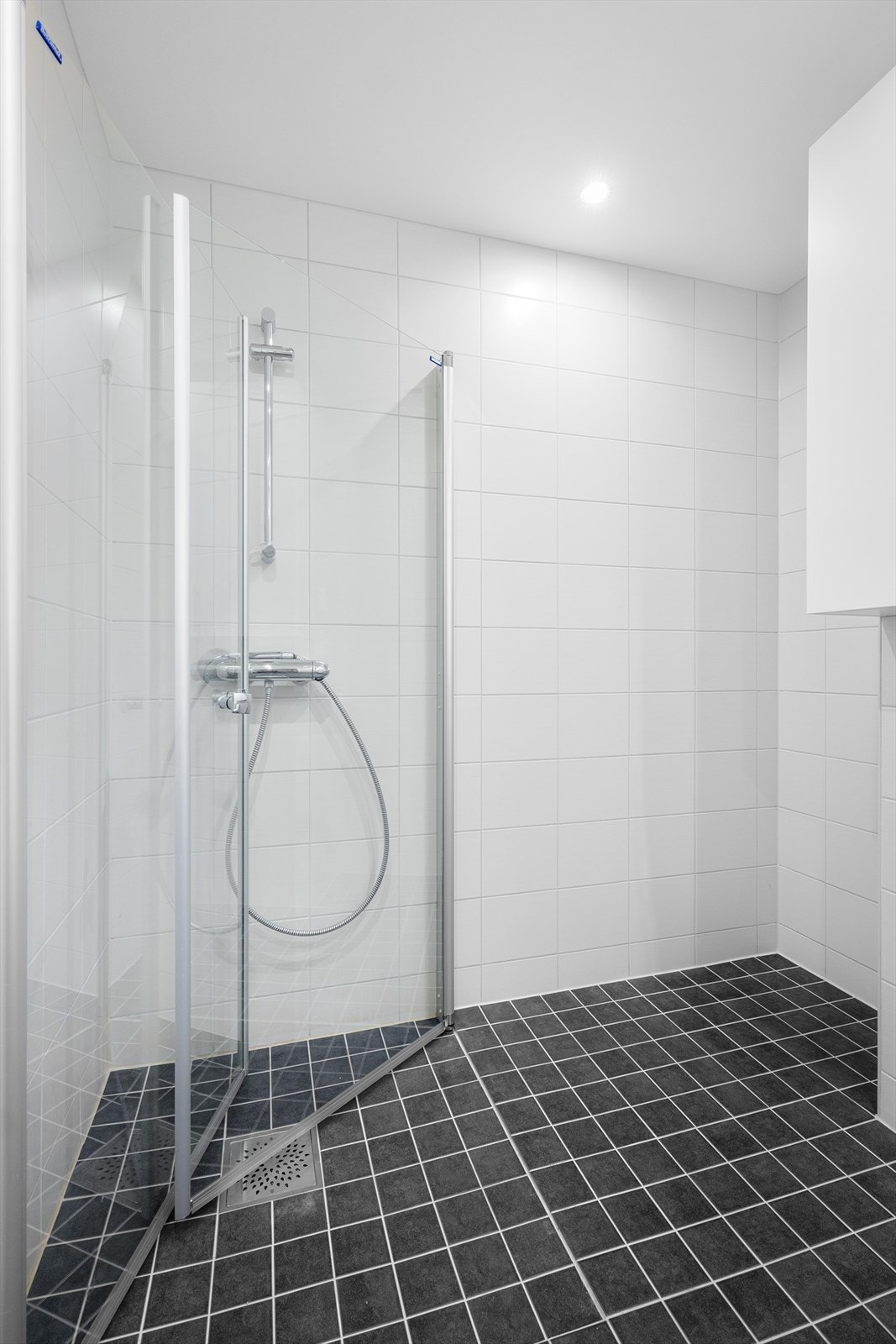 Plass til vaskemaskin og tørketrommel. Galleribilde