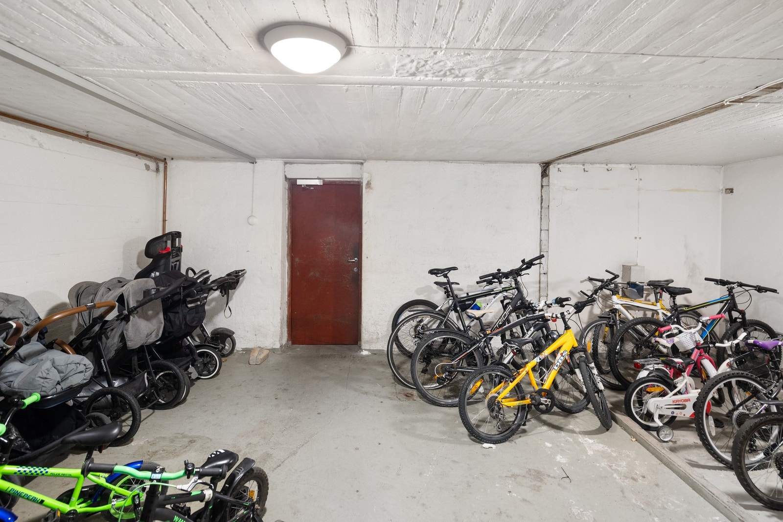 Borettslaget har felles sykkelbod og fellesvaskeri. Galleribilde