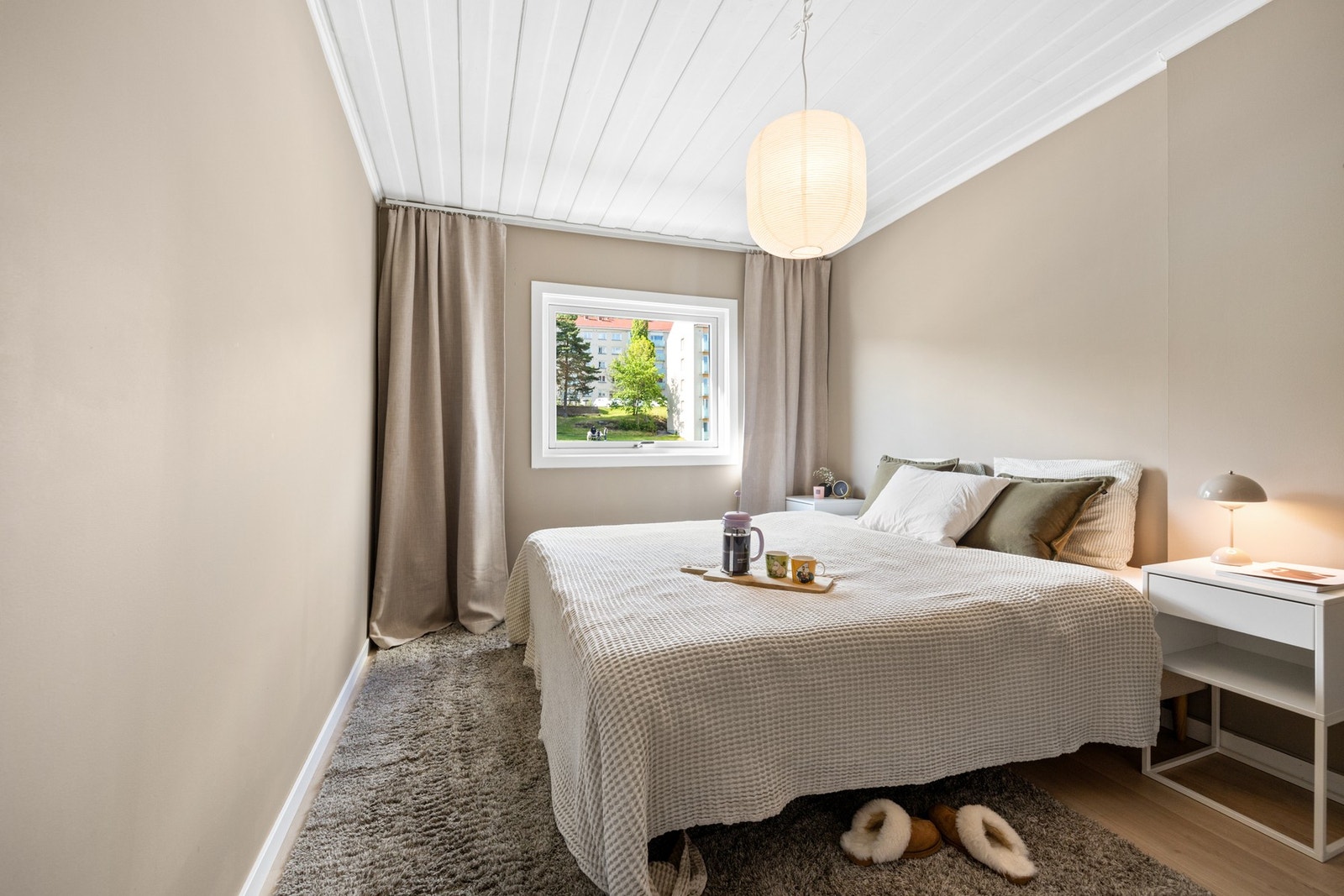 Leiligheten har tre romslige soverom. Galleribilde