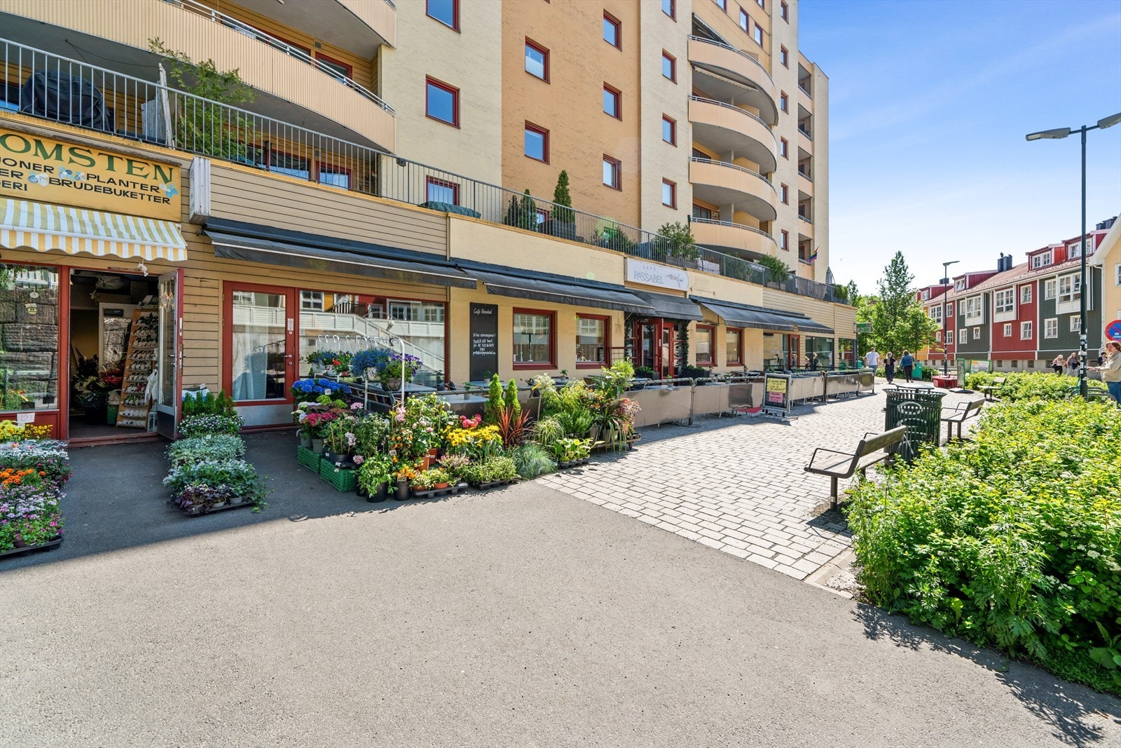 Et et nabolag fylt med sjarm og særpreg, omkranset av vakre teglsteinsgårder og trehusbebyggelse. Galleribilde