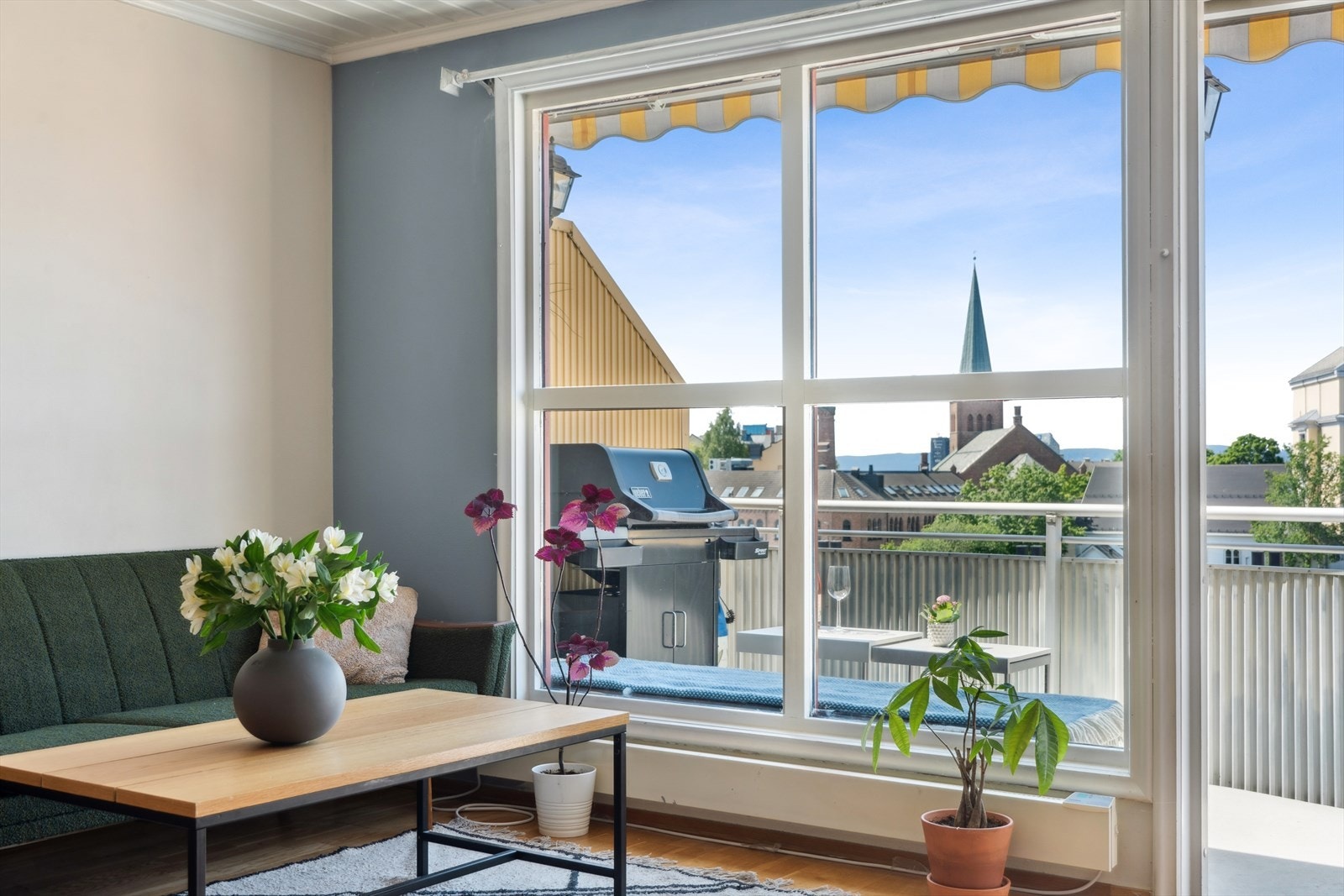 En attraktiv og romslig 2-roms selveier med gjennomgående planløsning. Galleribilde