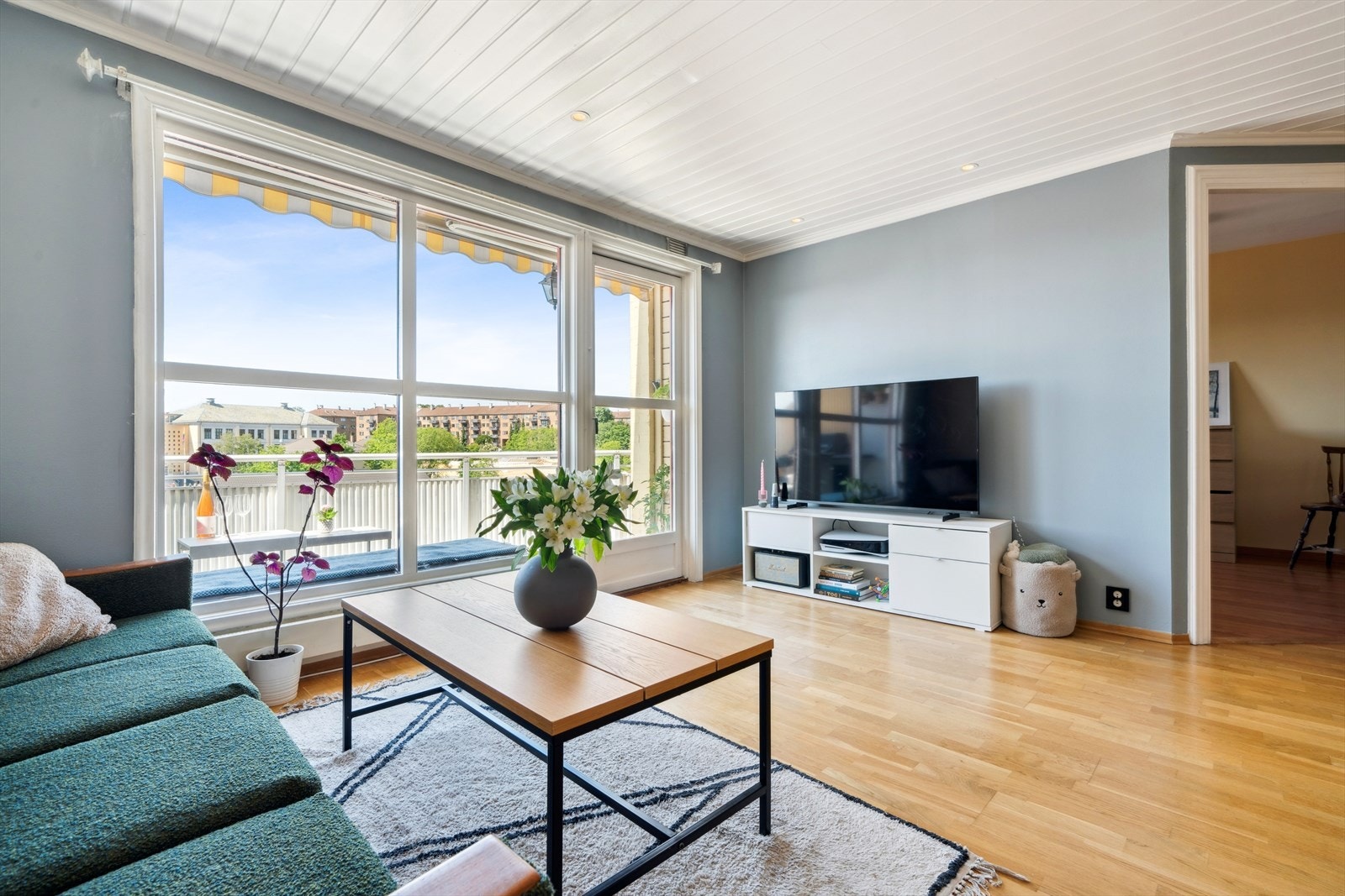 Leiligheten ligger i et meget hyggelig, stille og sentralt boligområde mellom Kampen og Vålerenga. Galleribilde