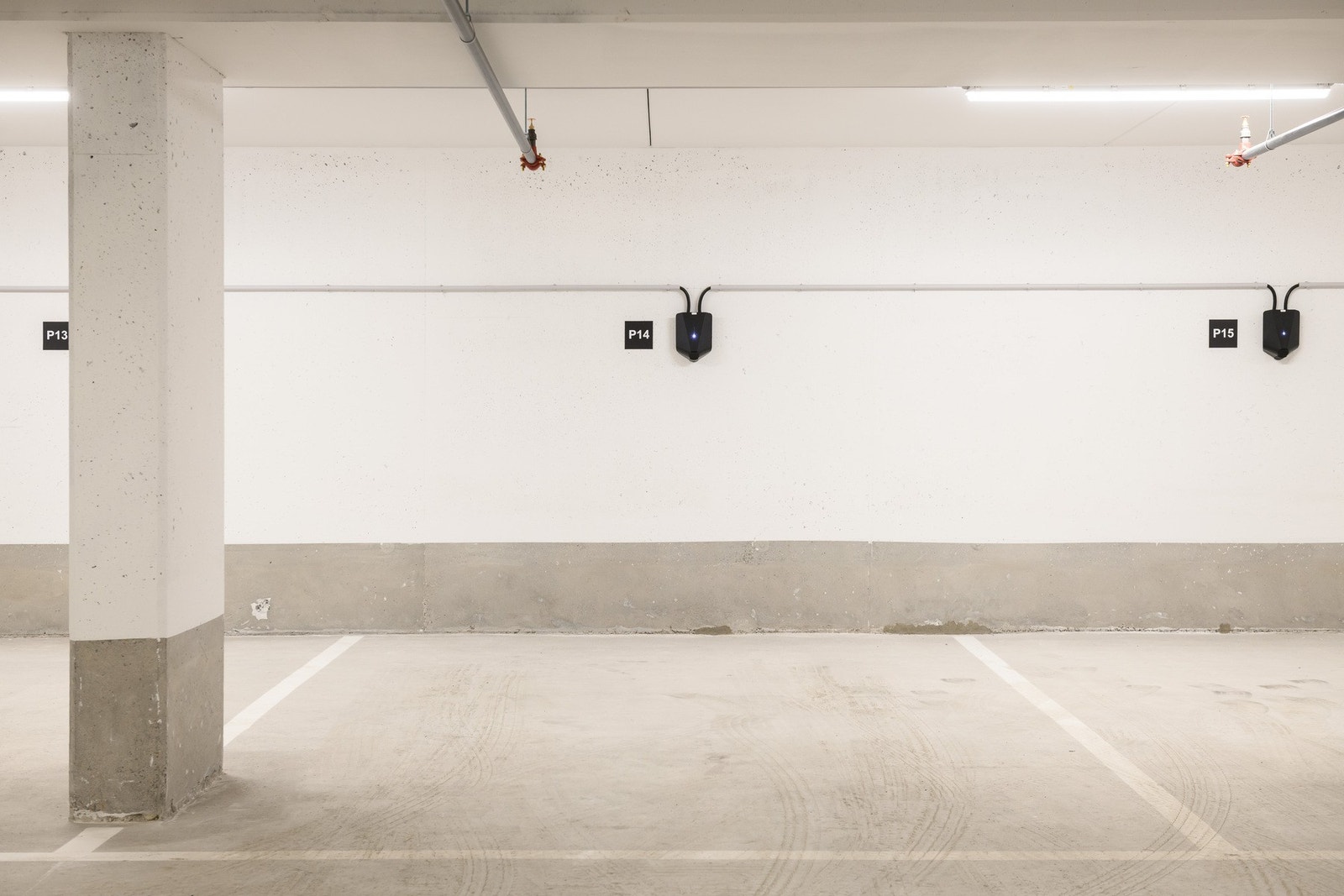 Mulighet for kjøp av garasjeplass i lukket anlegg. Ekstra god størrelse. Galleribilde