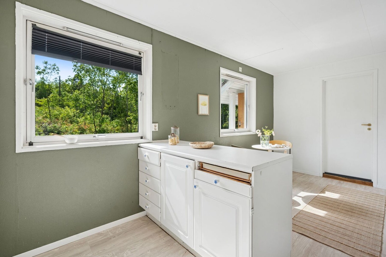 Her har du også god plass til en sittegruppe Galleribilde