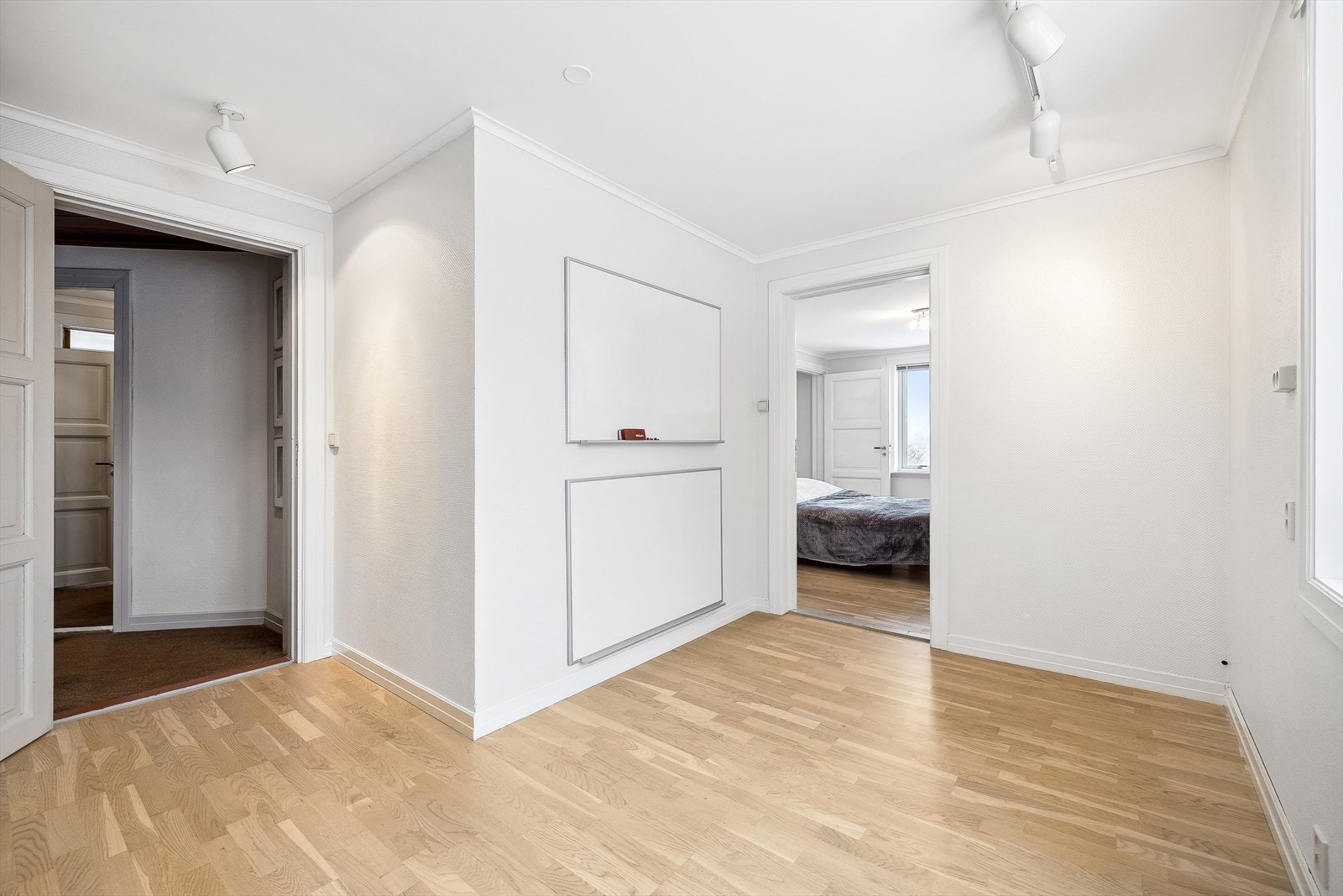 Soverom 4. Nøytrale overflater - her kan en enkelt sette sitt personlige preg med et malingsstrøk. Galleribilde