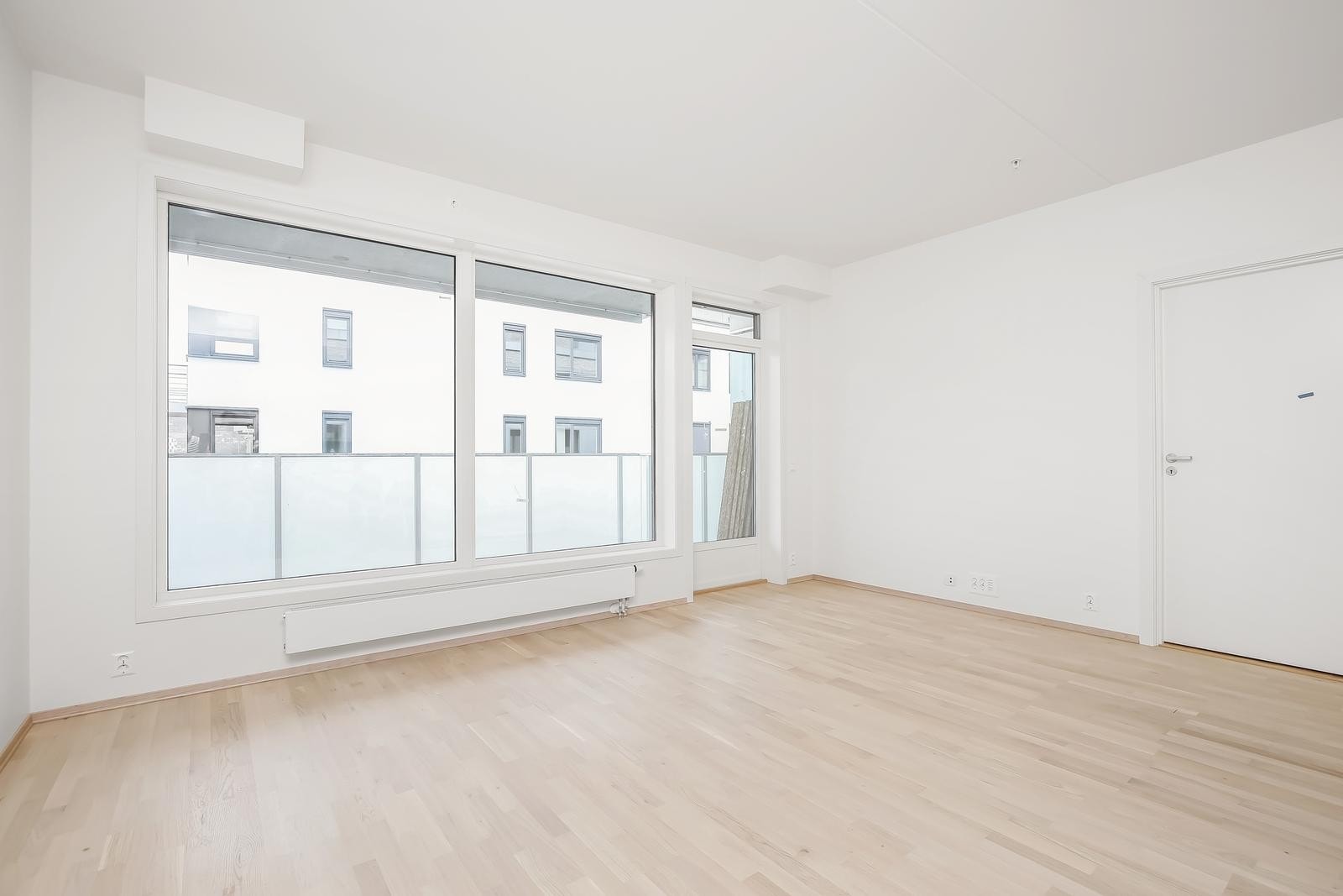 Stue med utang til balkong Galleribilde