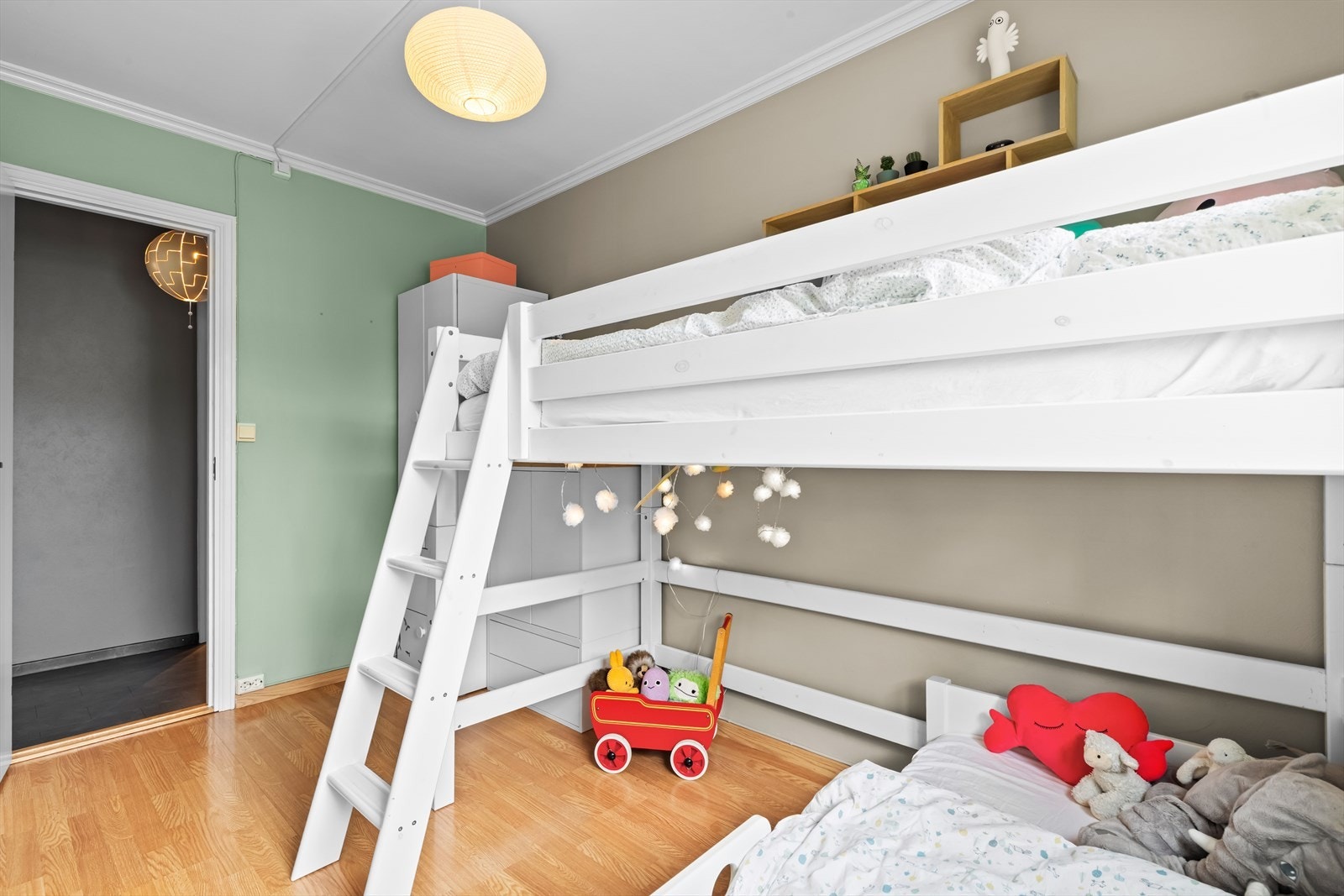 Passer utmerket som barnerom, gjesterom eller kontor. Galleribilde