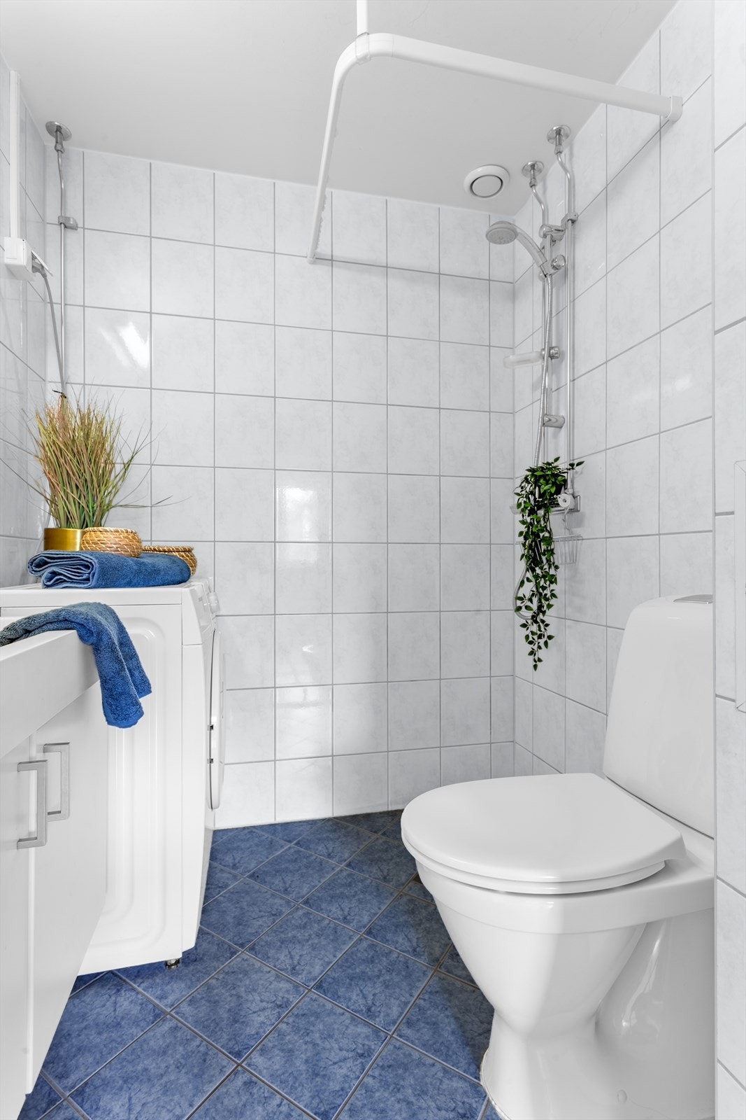 Baderommet ble rehabilitert i regi av borettslaget i 2008, soilrør og sluk ble skiftet i den forbindelse. Galleribilde