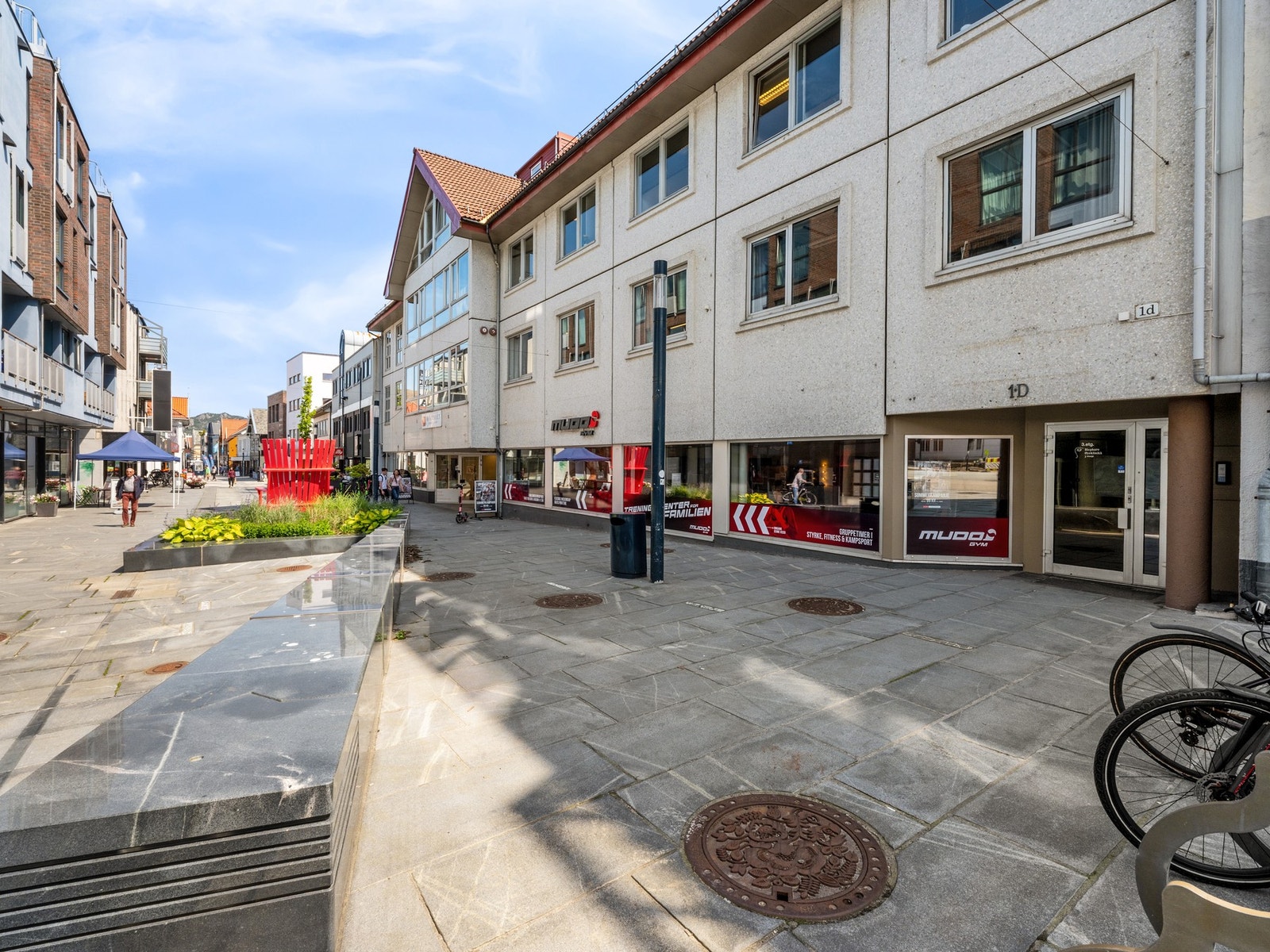 Beliggenheten er svært sentral, med umiddelbar nærhet til alle sentrumsfasiliteter Galleribilde