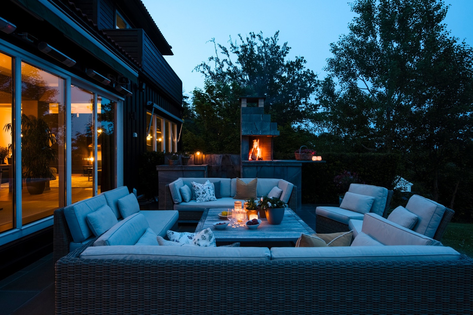 Med utepeis kan du fyre opp og ekstra stemning på kvelden Galleribilde