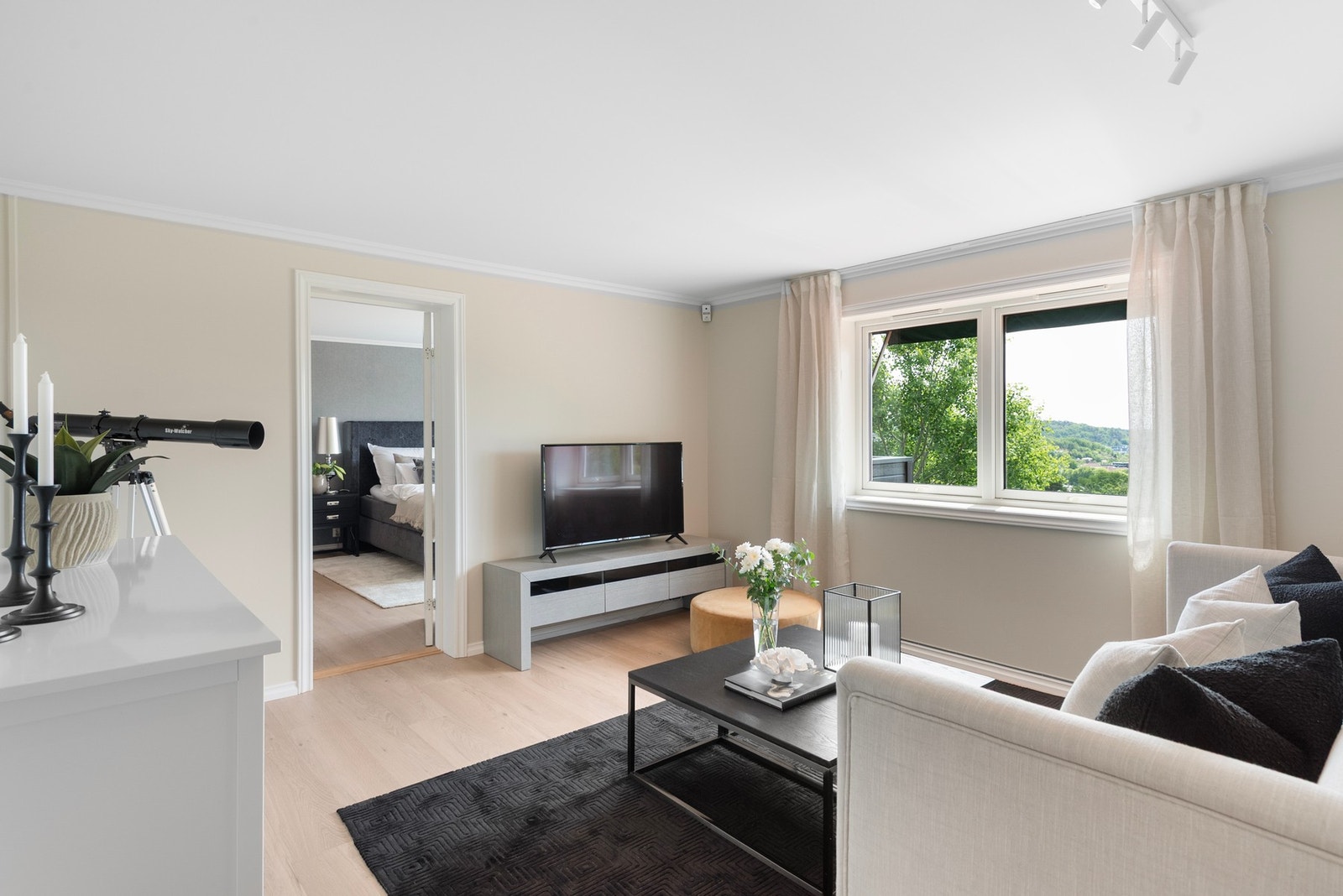 Med en ekstra stue tilgjengelig får du flere fleksible bruksområder som kan tilpasses dine behov Galleribilde