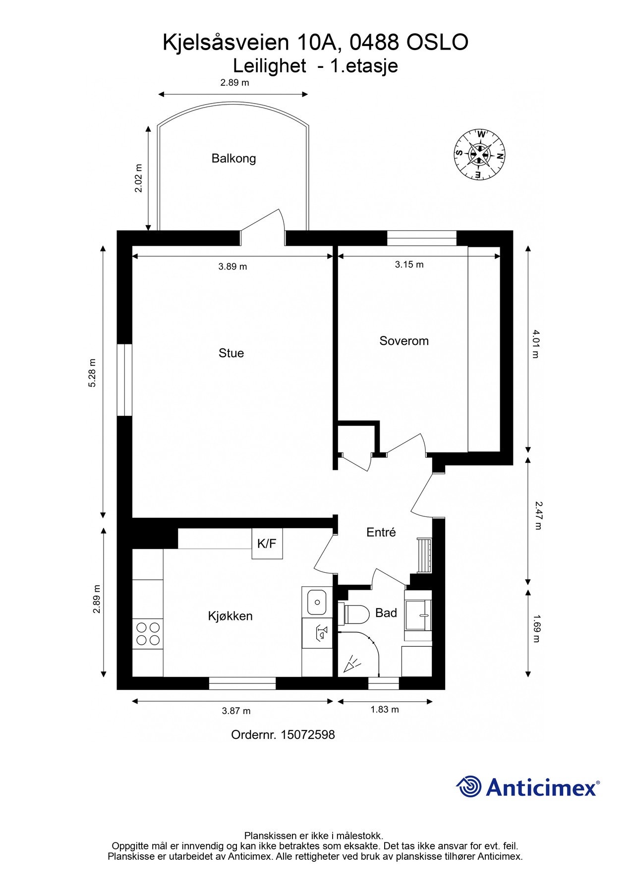 Før vi tar turen inn, viser vi deg den praktiske planløsningen. I tillegg til innvendige arealer disponeres det hele tre boder for ekstra lagringsplass (én på loft og to i kjeller). Galleribilde