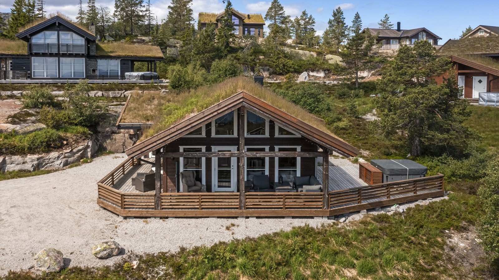 Koselig hytte med god plass ute og inne! Galleribilde