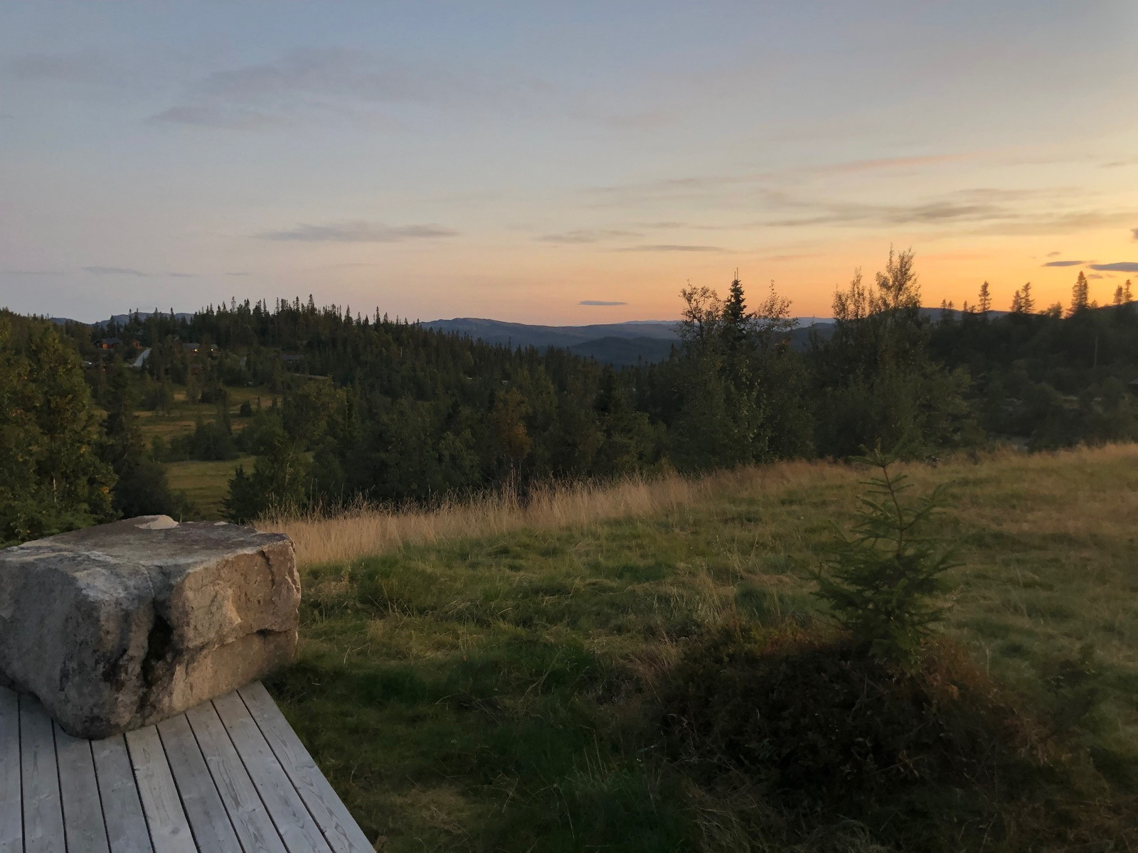 Her kan en nyte fjelluften og panoramautsikten i stille og rolige omgivelser. Galleribilde