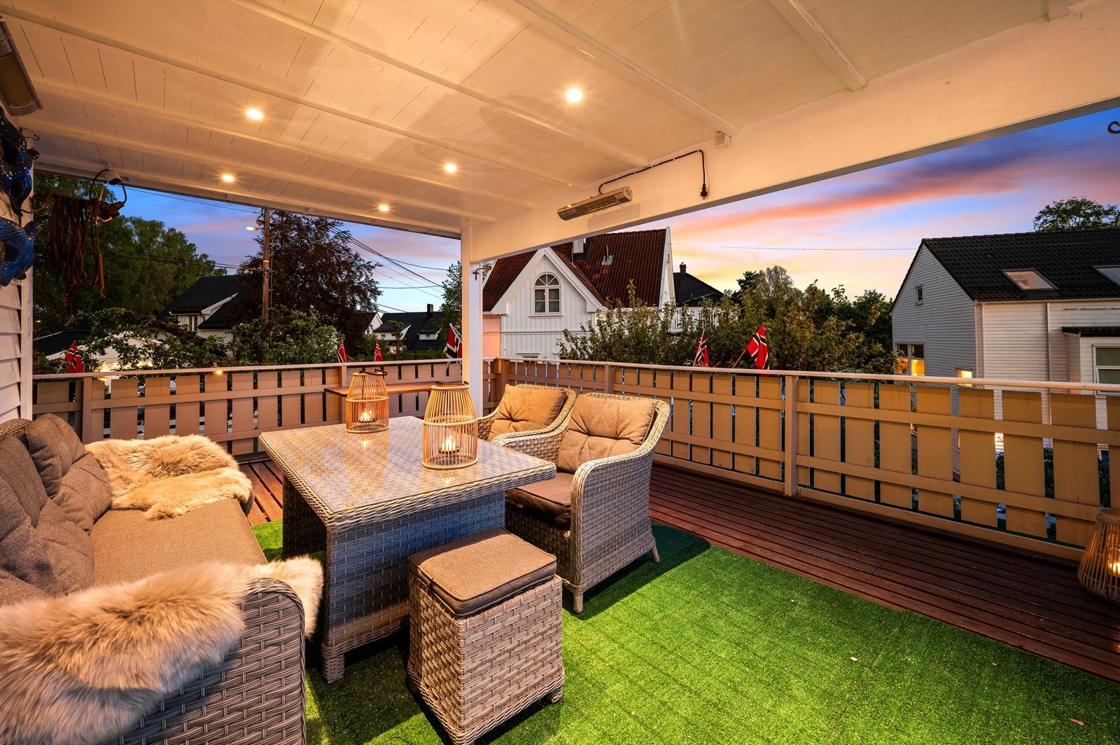 Terrassen er det perfekte stedet å flytte middagen ut på sommerstid. Galleribilde