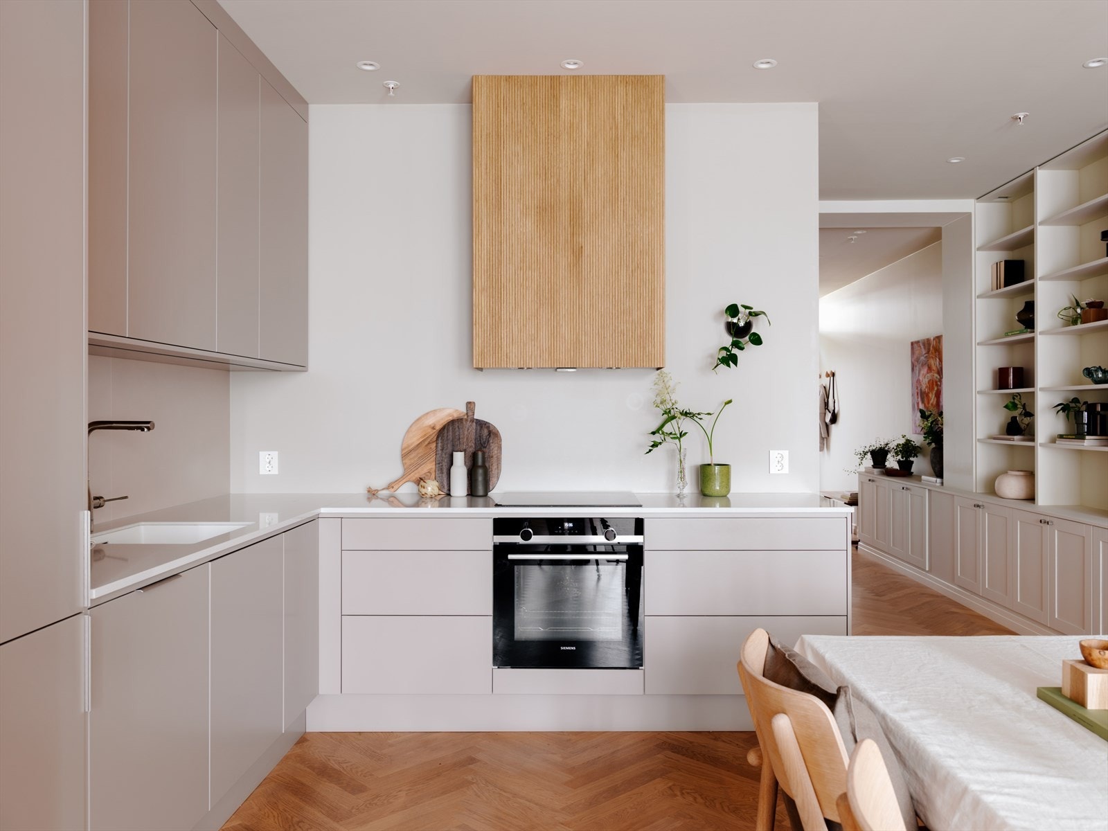 Hanna G Paulsen v/Nordvik ønsker velkommen til Sandakerveien 20L. Galleribilde