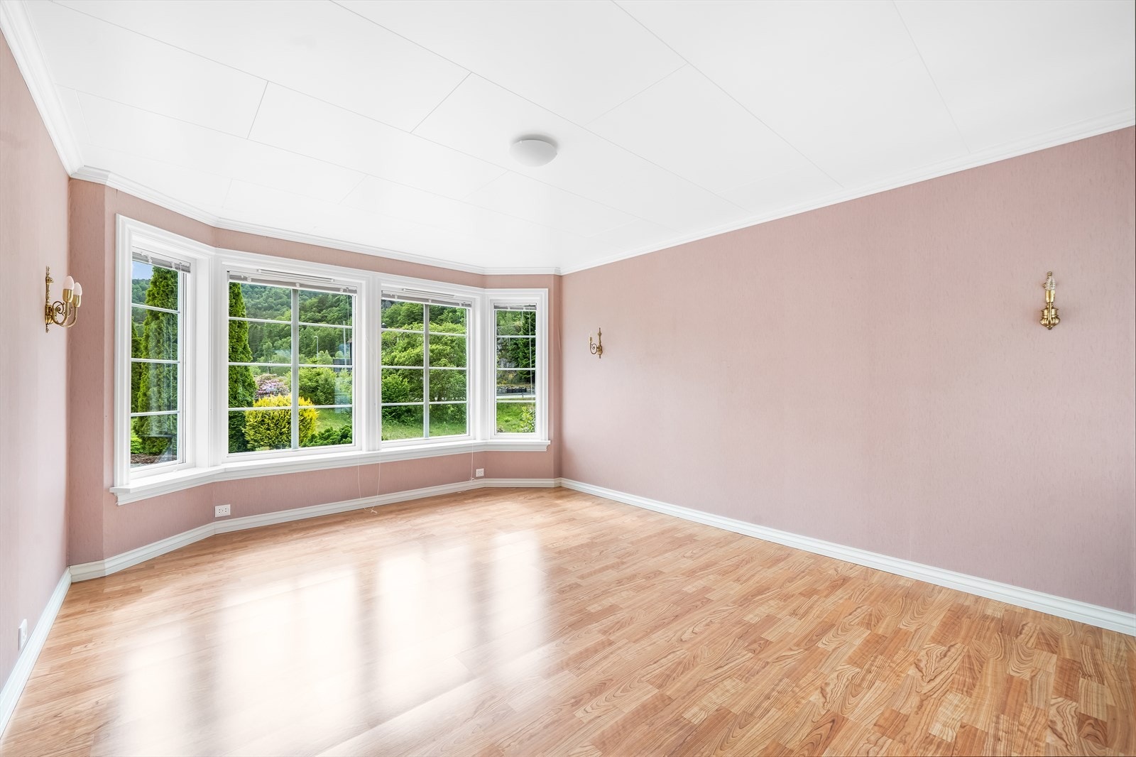 Spisestue, kan enkelt omgjøres til soverom 3 Galleribilde