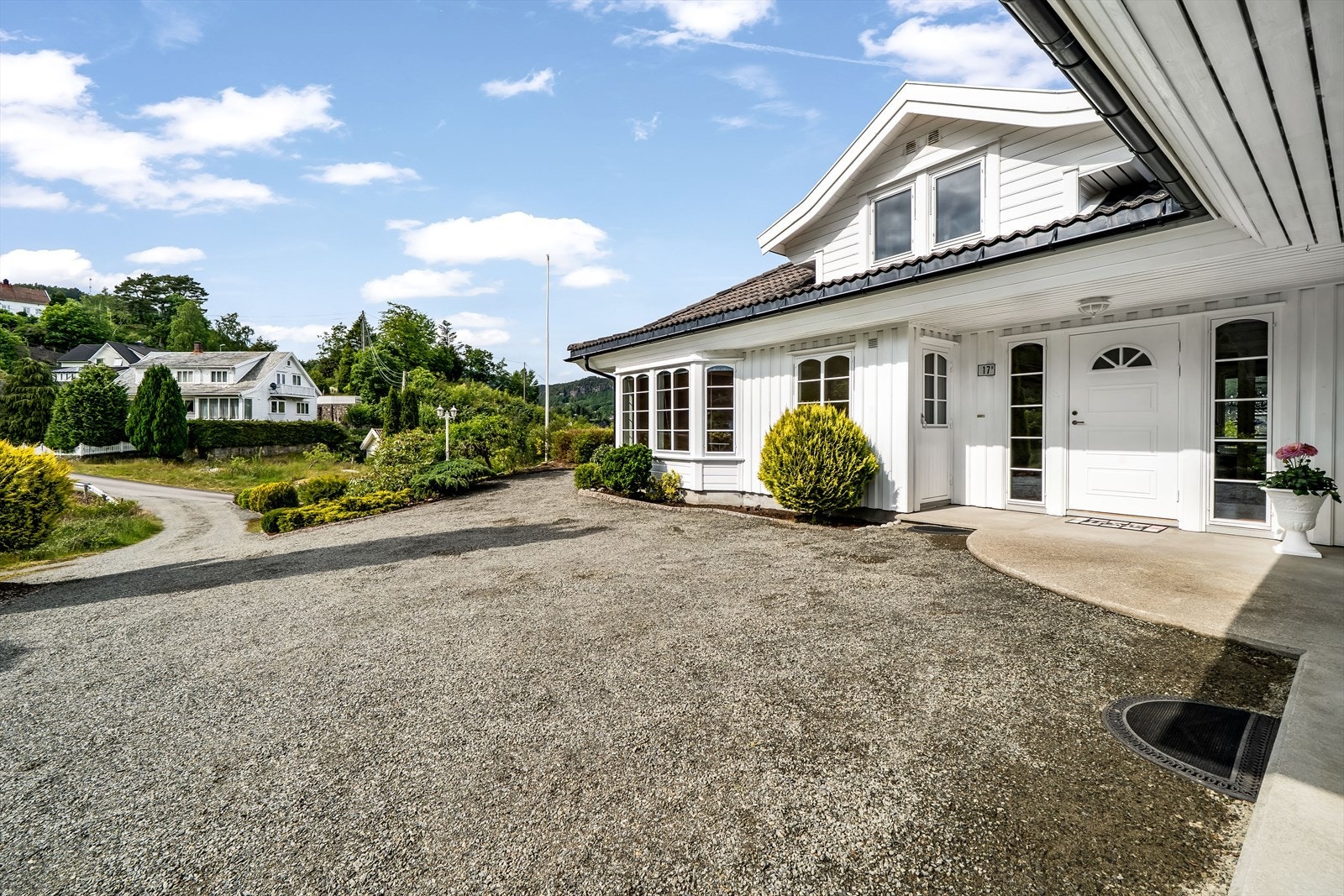 O
verbygd inngangsparti. Galleribilde