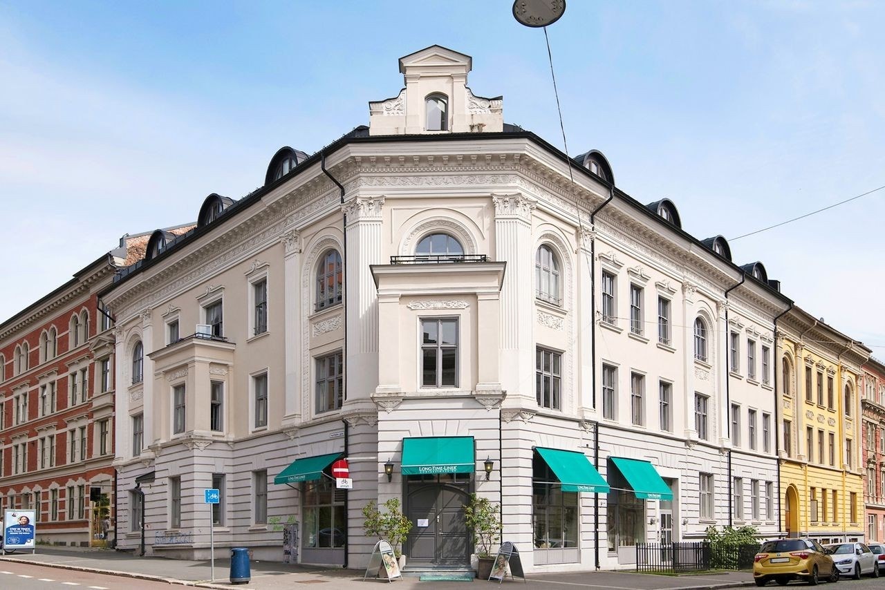 Lekker og tilbaketrukket 2-roms fra 2005 m/fantastisk beliggenhet. Galleribilde