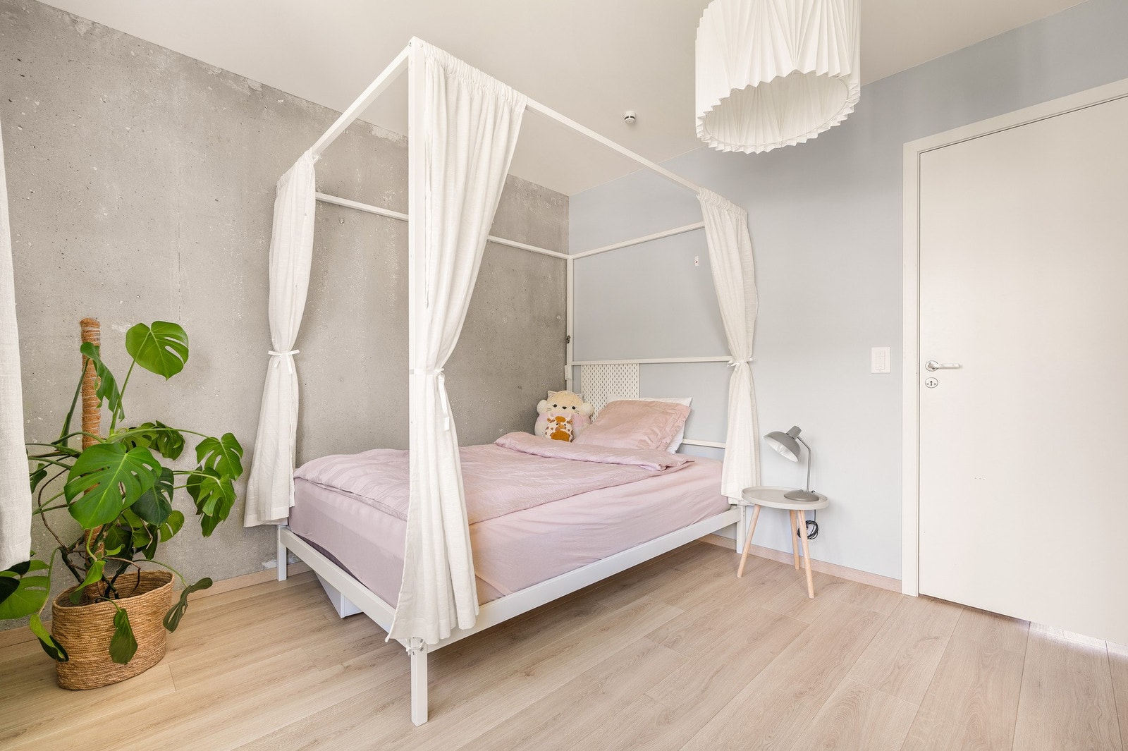 Dette soverommet er svært stilfullt og på hele 10,3 m² Galleribilde