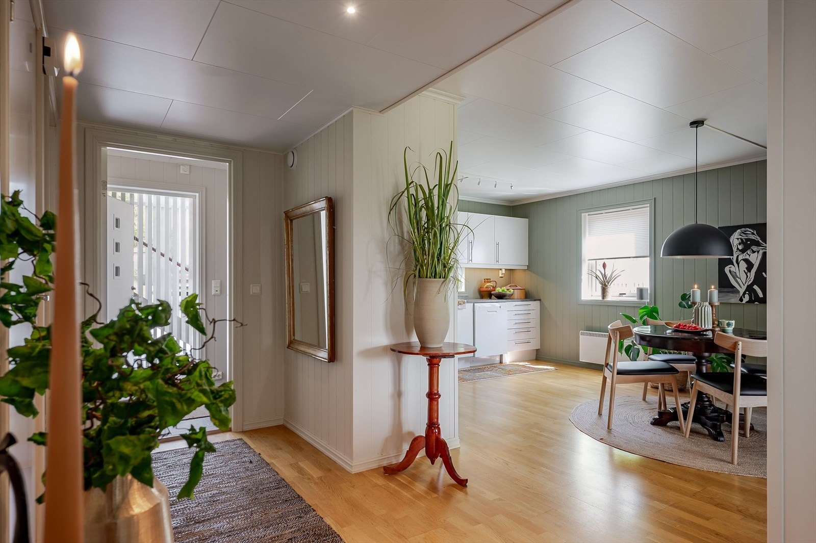Åpen stue/kjøkken løsning. Galleribilde