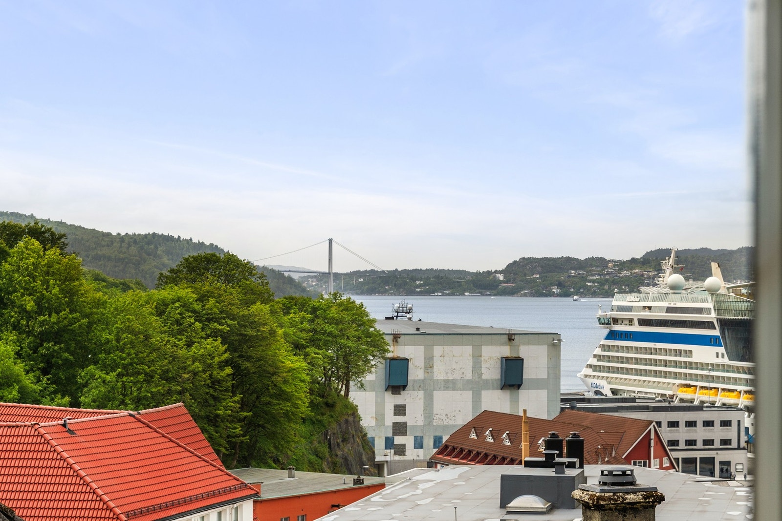 Utsikten fra stuevinduet. Galleribilde
