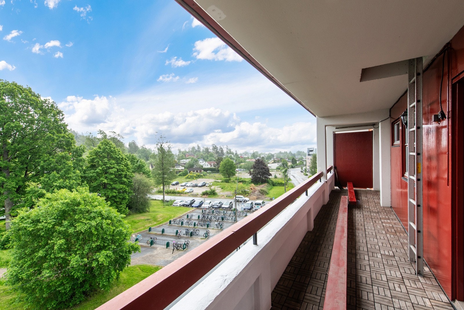 Balkong ( rekkeverk er under utskifting ) Galleribilde