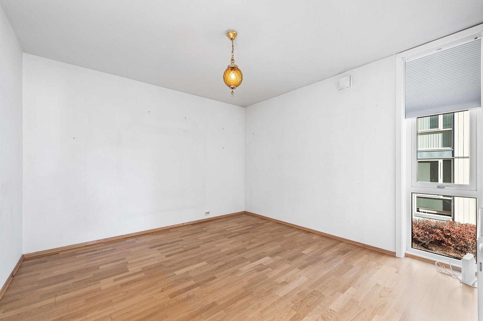 Hovedsoverom med plass til dobbeltseng samt ytterligere møblering. Galleribilde
