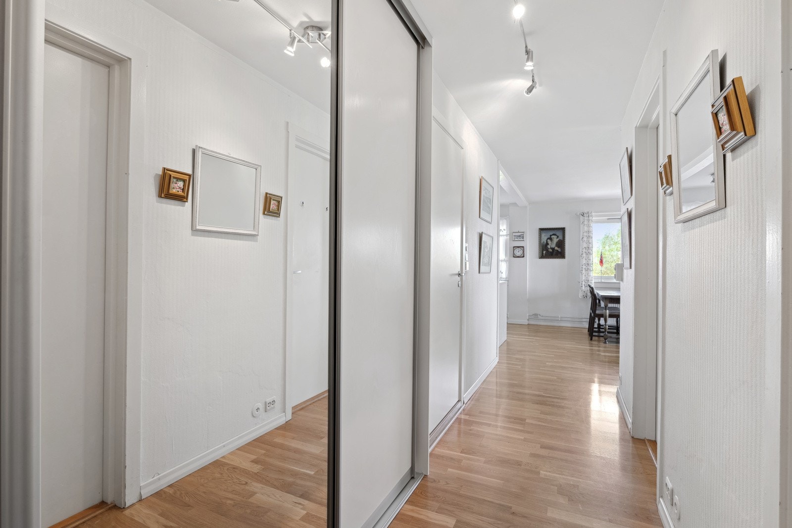 Hall Galleribilde