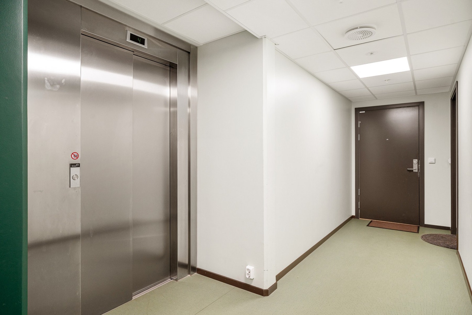 Trappefri adkomst via heis. Galleribilde