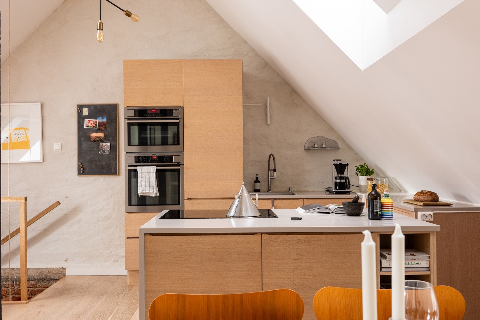 Leiligheten er ideell for deg som ønsker en romslig bolig med særpreg i et av Oslos mest attraktive og barnevennlige nabolag Galleribilde