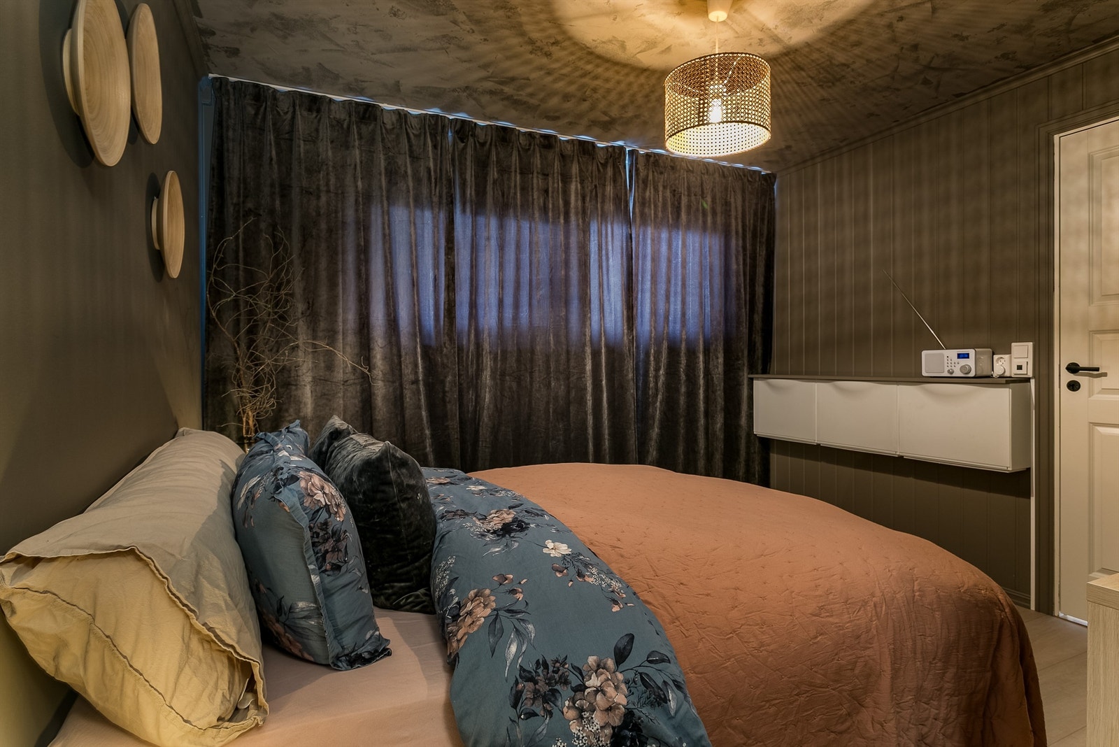 Med ca. 10 kvm. er hovedsoverommet av god størrelse til sitt formål. Galleribilde