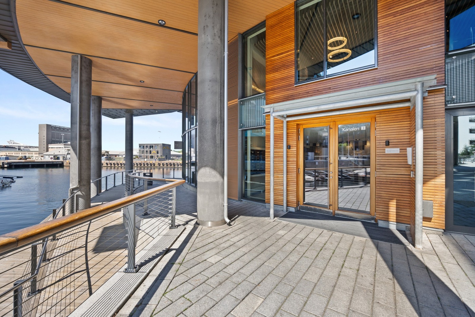 Hovedinngang. Galleribilde