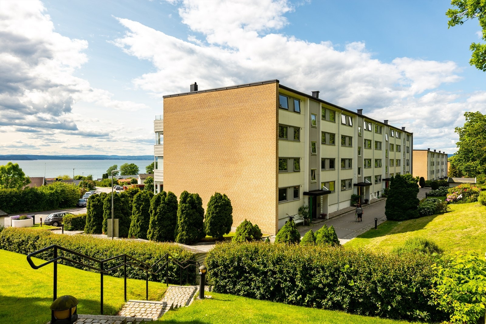 Kort gangavstand til sjøen og badestrand Galleribilde