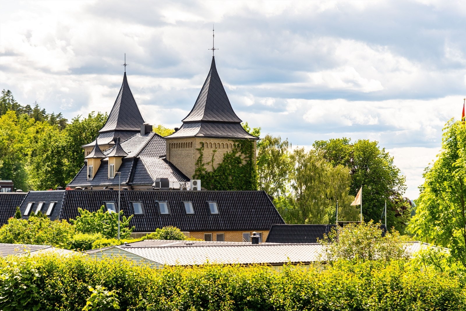 Bilde fra nærområdet. Refsnes Gods. Galleribilde