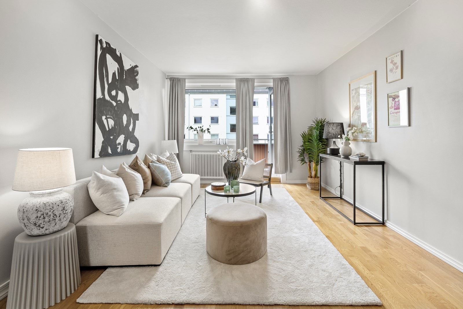 Velkommen til Finnmarkgata 42! Boligen presenteres av eiendomsmegler Simon Nguyen v/ Aktiv eiendom. Galleribilde