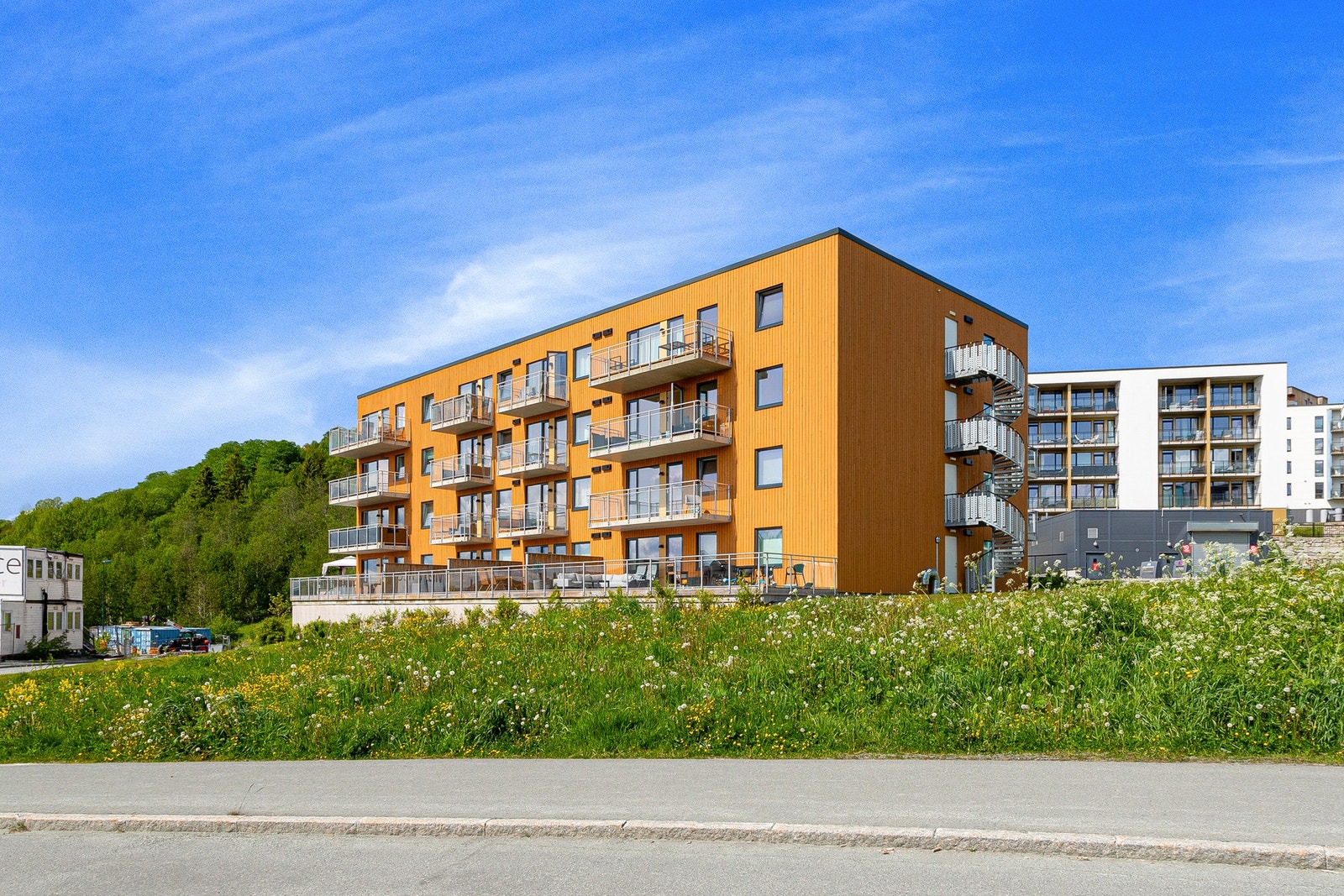 Leiligheten ligger i et nyetablert og flott område med kort veg til alt man trenger i det daglige. Galleribilde