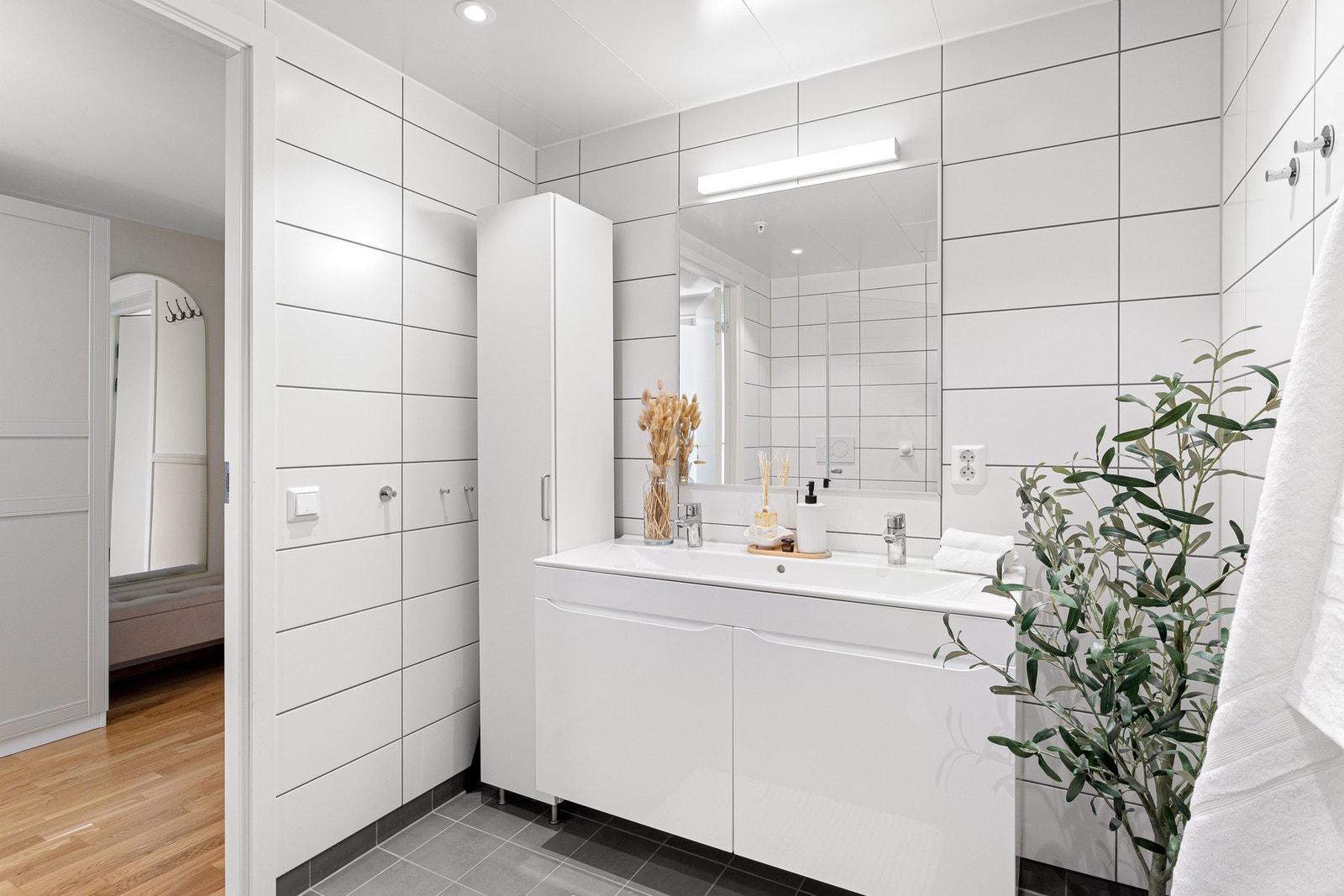 Det er vannbåren gulvvarme på badet. Galleribilde