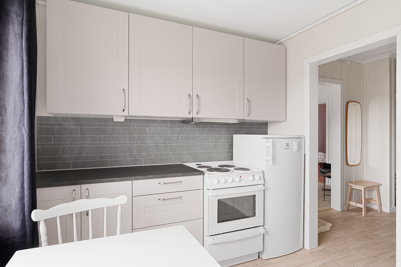 Overflater og innredning har blitt vurdert til TG1 av takstmann. Galleribilde