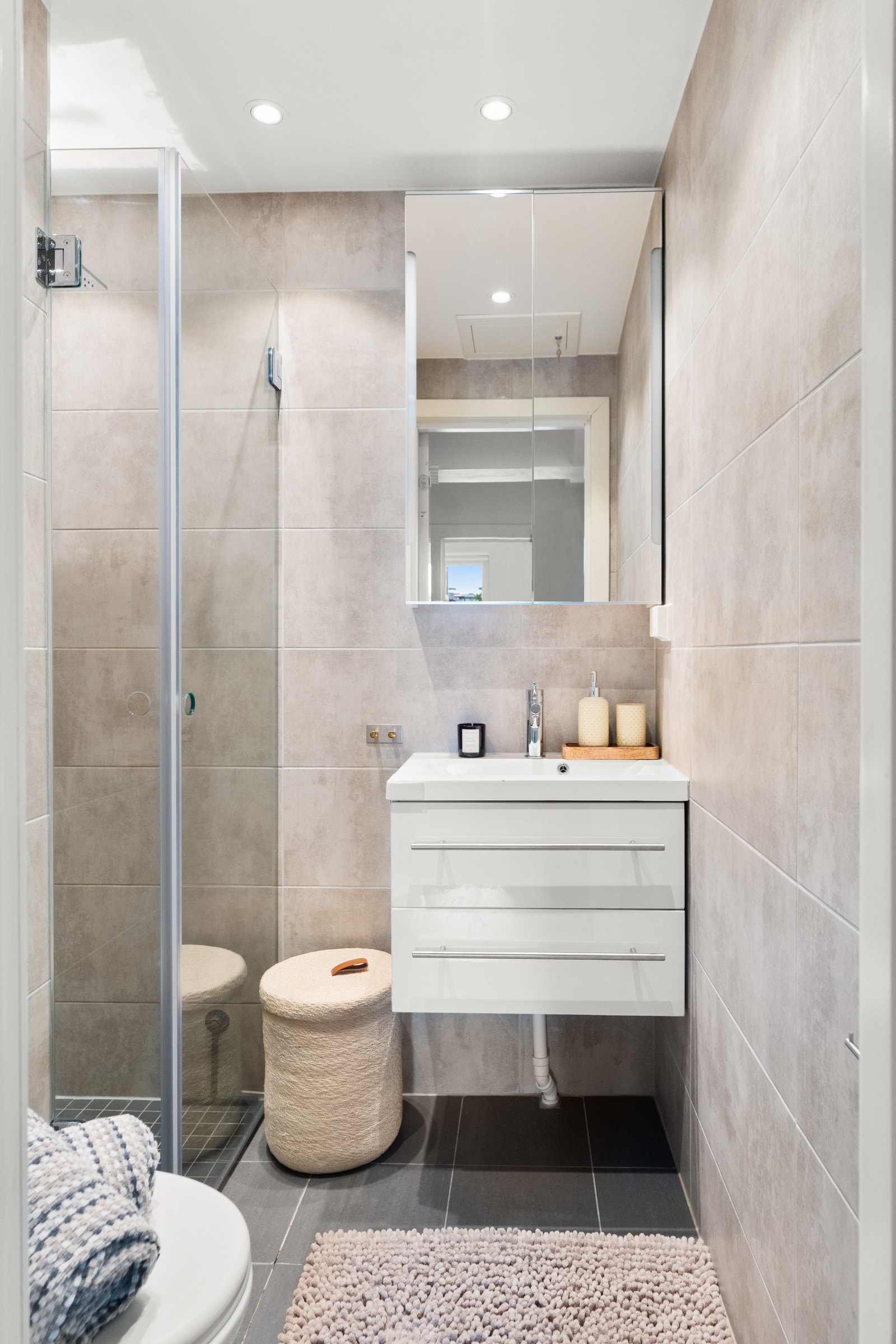 Det er elektrisk styrt vifte. Galleribilde