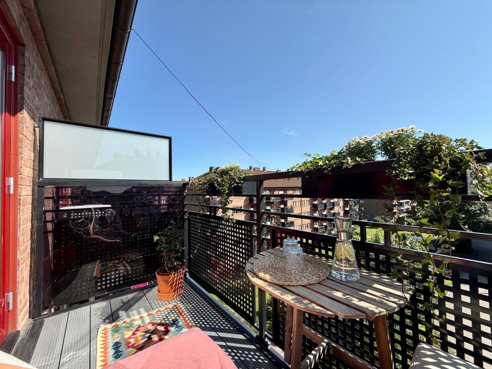 Her er det sol hele dagen, og til og med om vinteren. Galleribilde