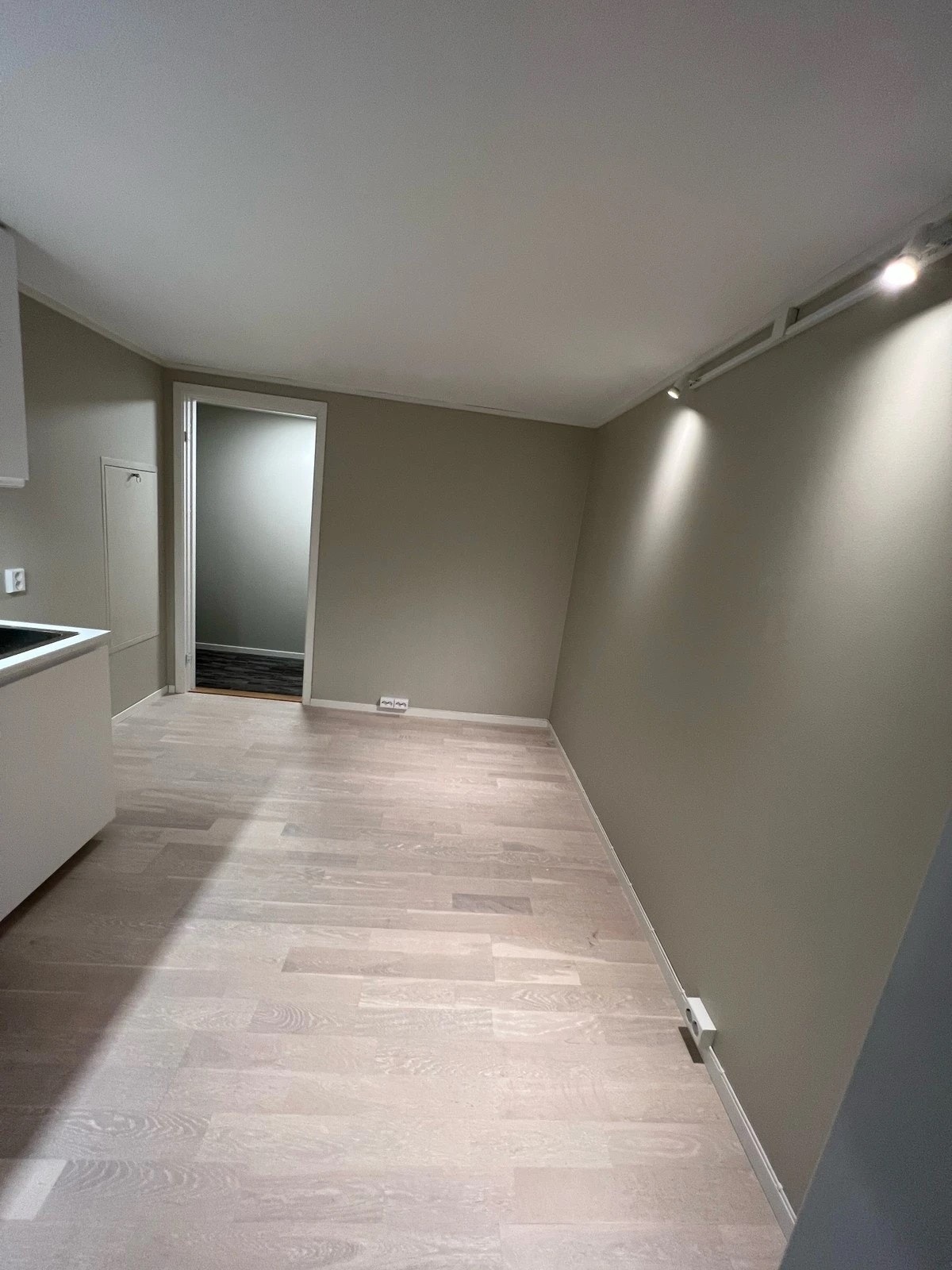 Kjøkken/stue i innredet hybel (godkjent som soverom) Galleribilde