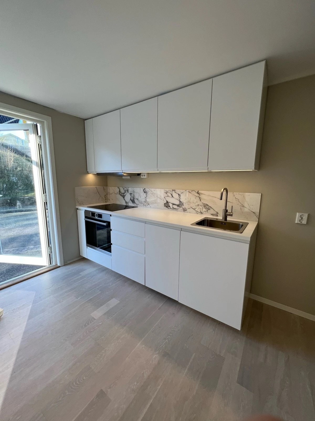 Kjøkken/stue i innredet hybel (godkjent som soverom) Galleribilde