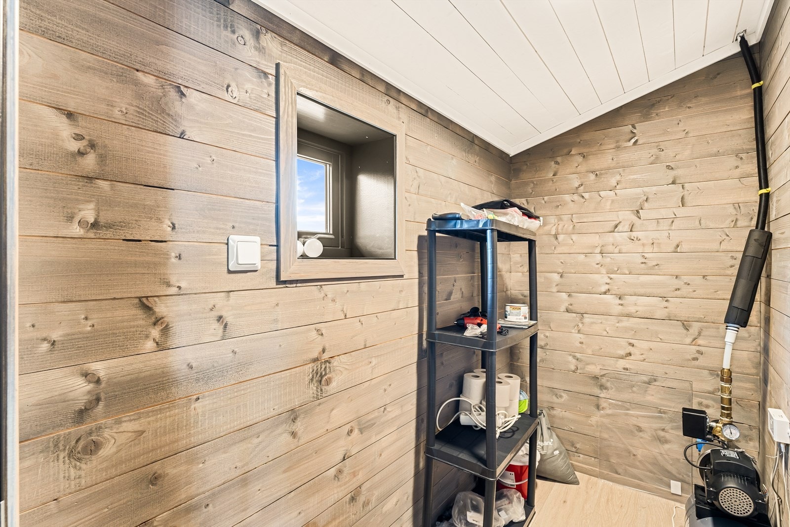 Godt med oppbevaringsplass i bod. Galleribilde