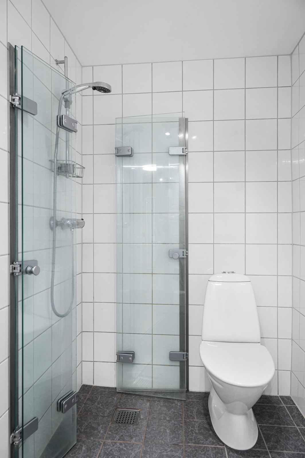 Fliselagt baderom. Galleribilde