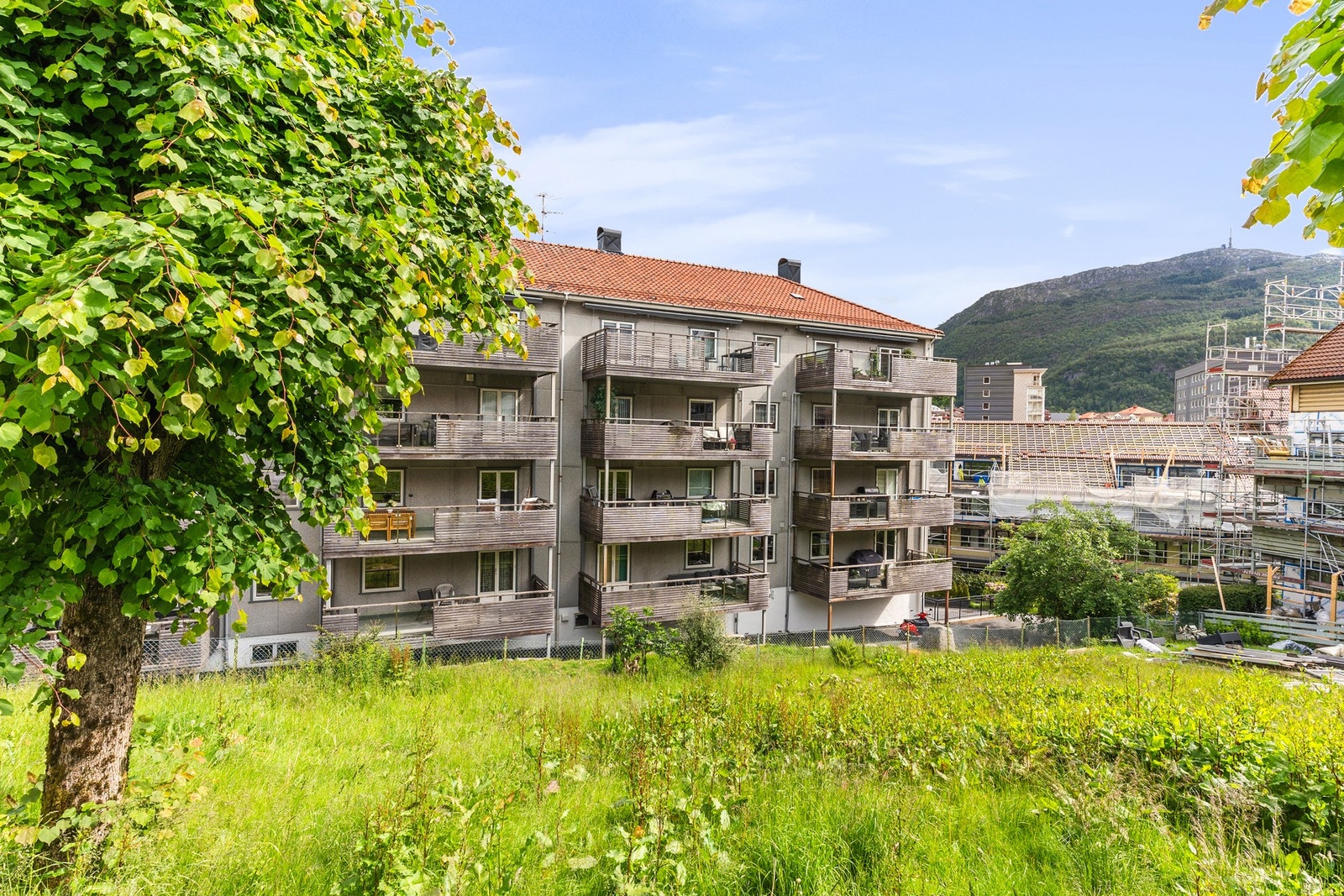 Perfekt for deg som ønsker å bo urbant, men med gode uteområder og turmuligheter like i nærheten. Galleribilde